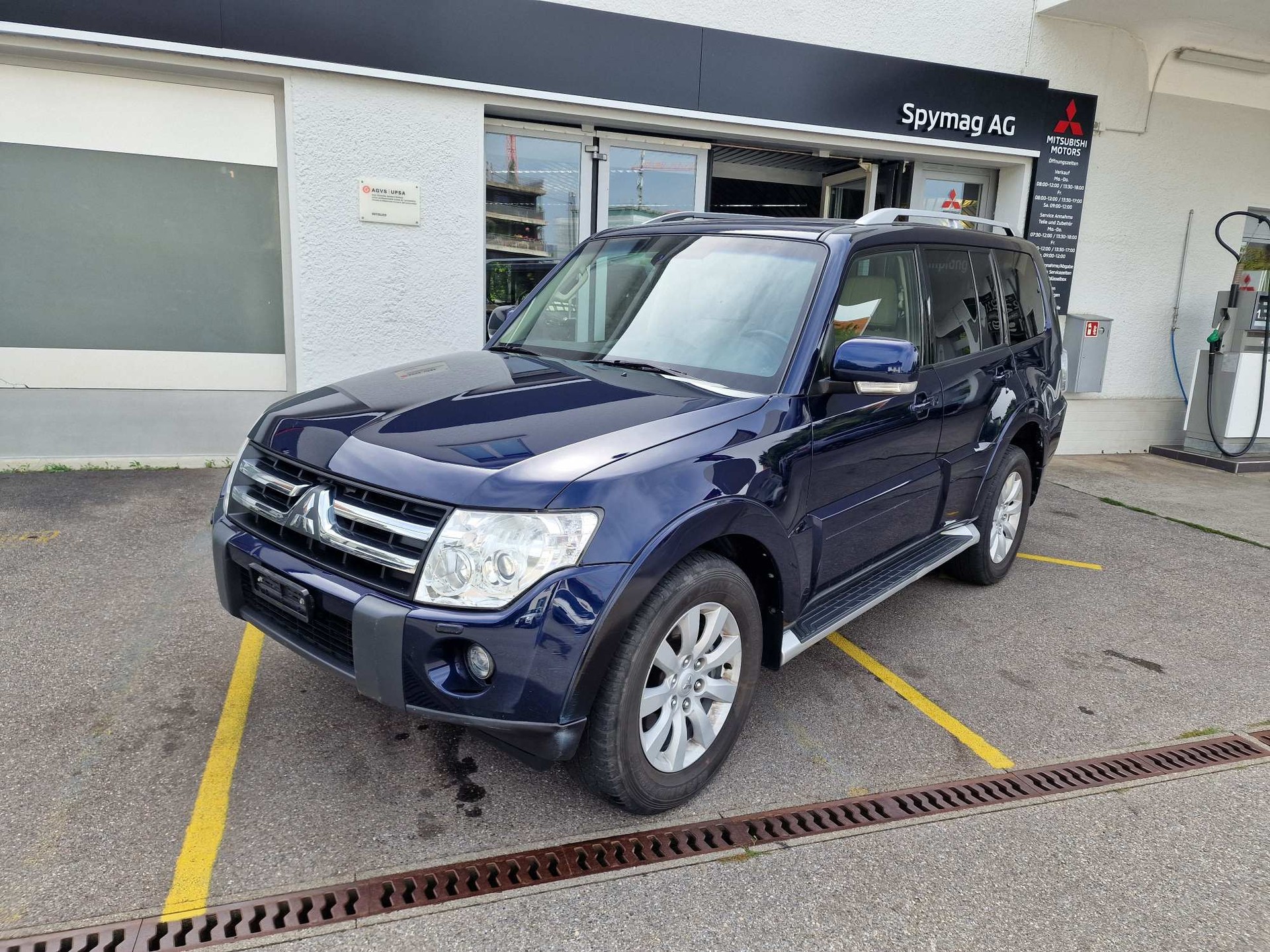 MITSUBISHI Pajero 3.2 DI-D Instyle Automatic-image-0