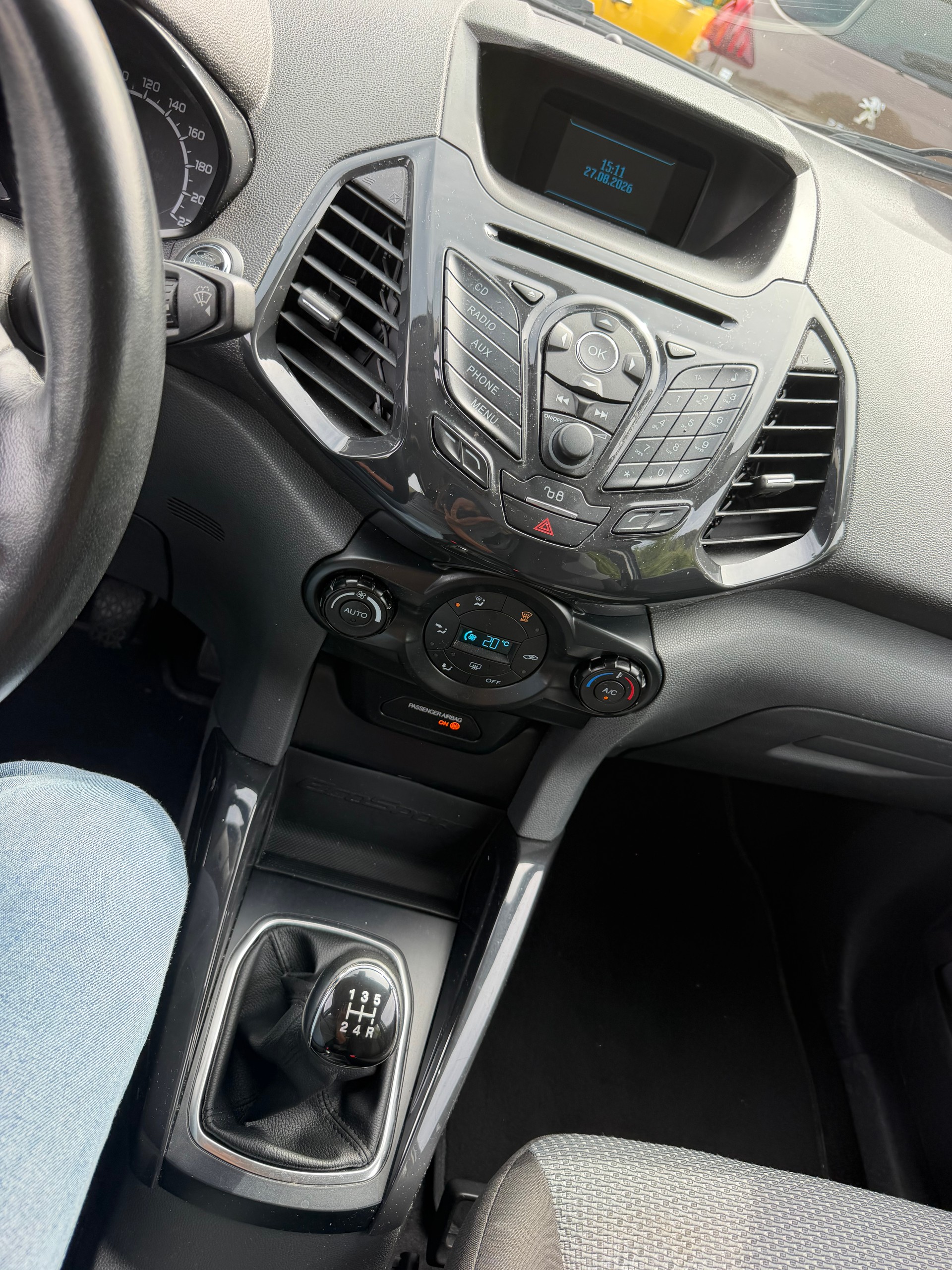 FORD EcoSport 1.0 SCTi Titanium-image-10