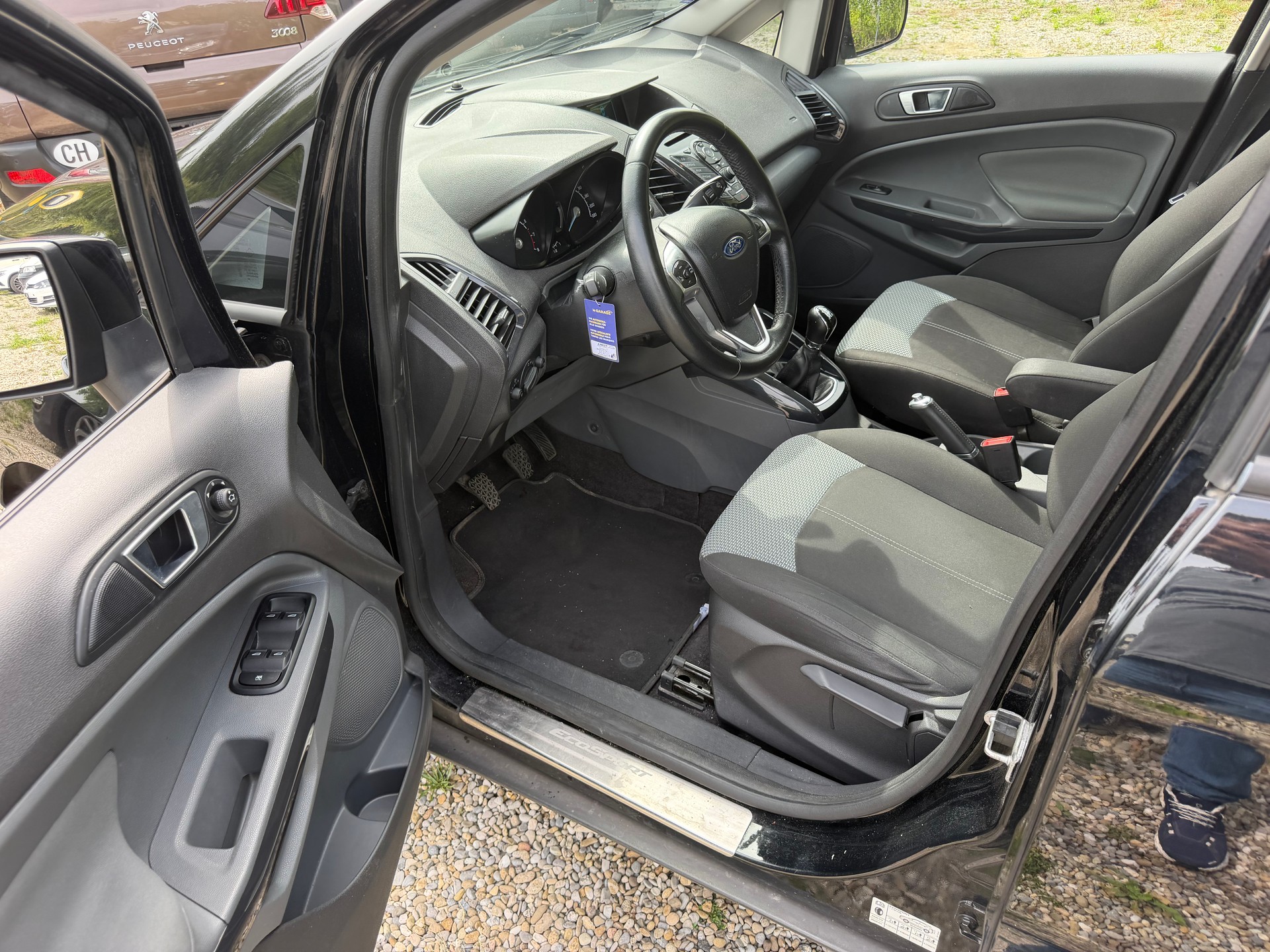 FORD EcoSport 1.0 SCTi Titanium-image-7