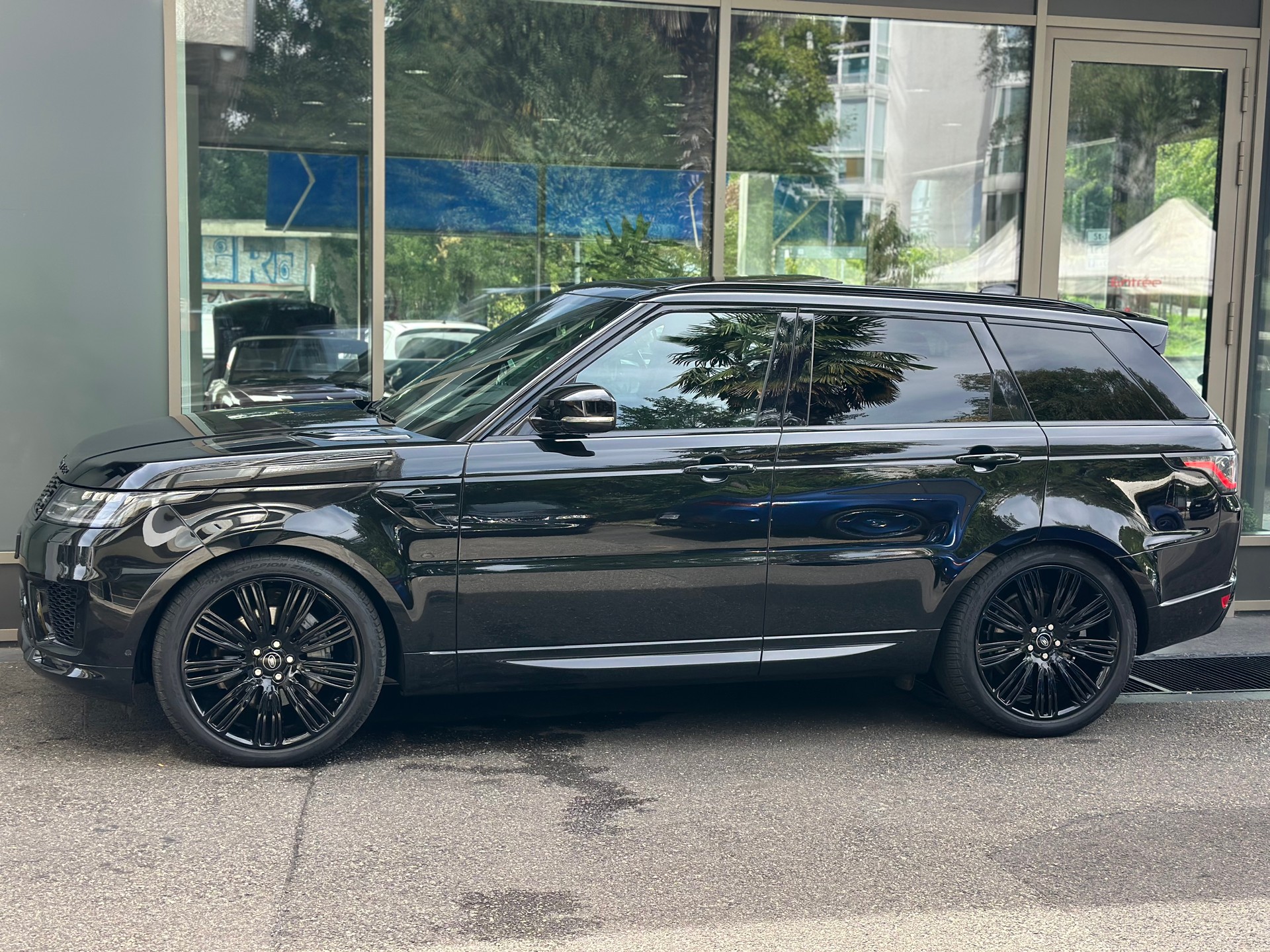 LAND ROVER Range Rover Sport D300 3.0D I6 MHEV HSE Dynamic Automatic-image-3
