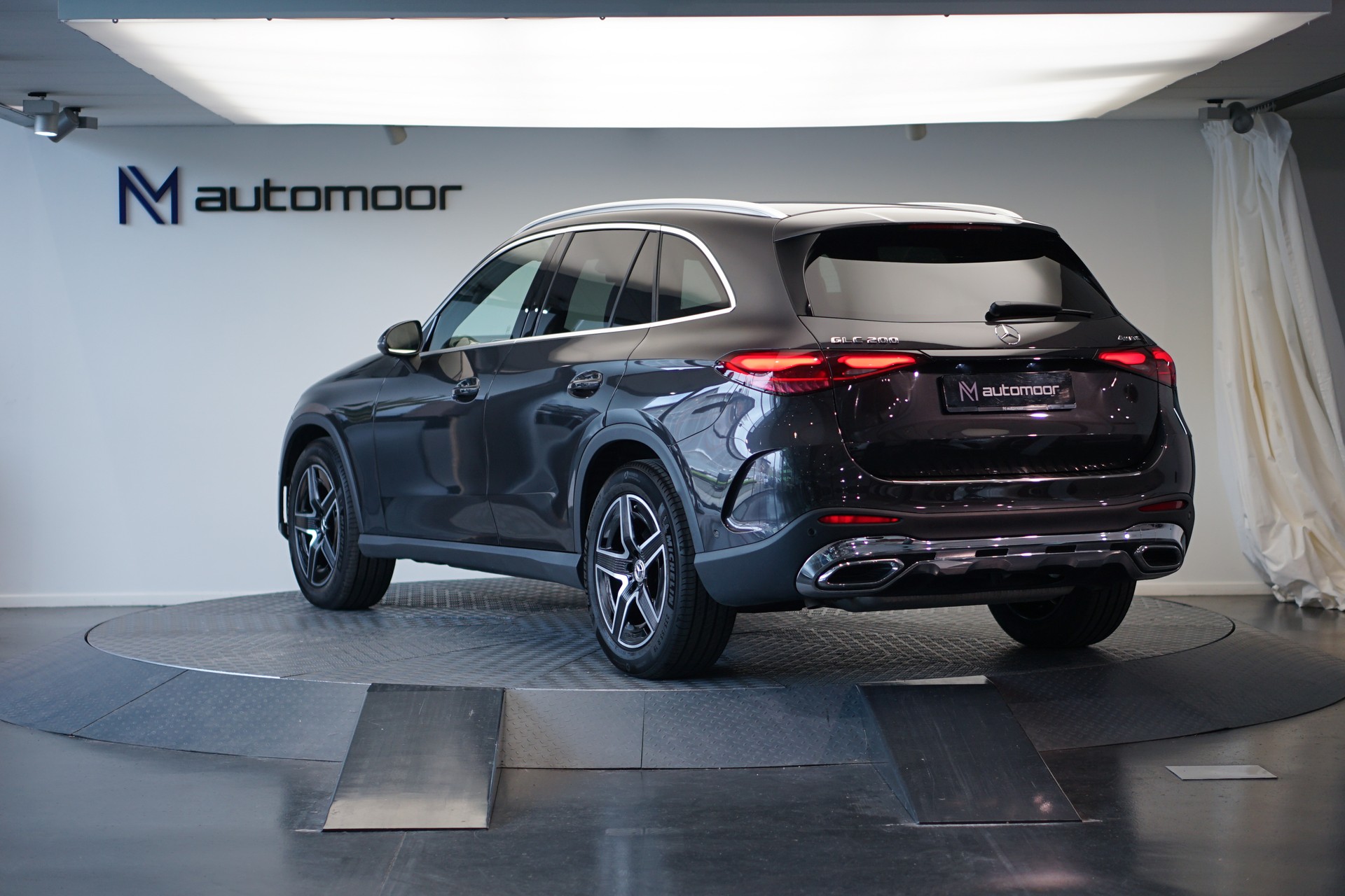MERCEDES-BENZ GLC 200 4Matic 9G-Tronic AMG Line *AHK* *Panorama* *Assistenzpaket*-image-6