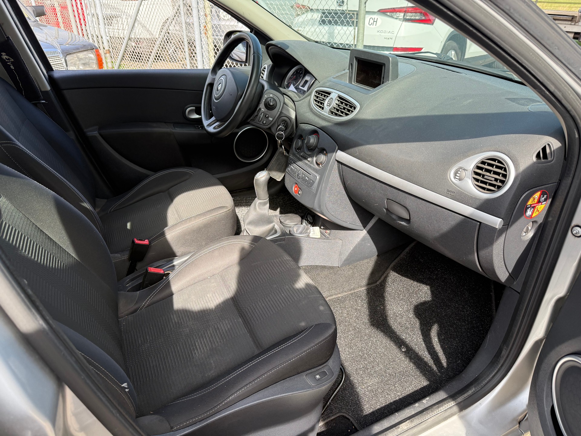 RENAULT Clio 1.2 16V Turbo Exception-image-8