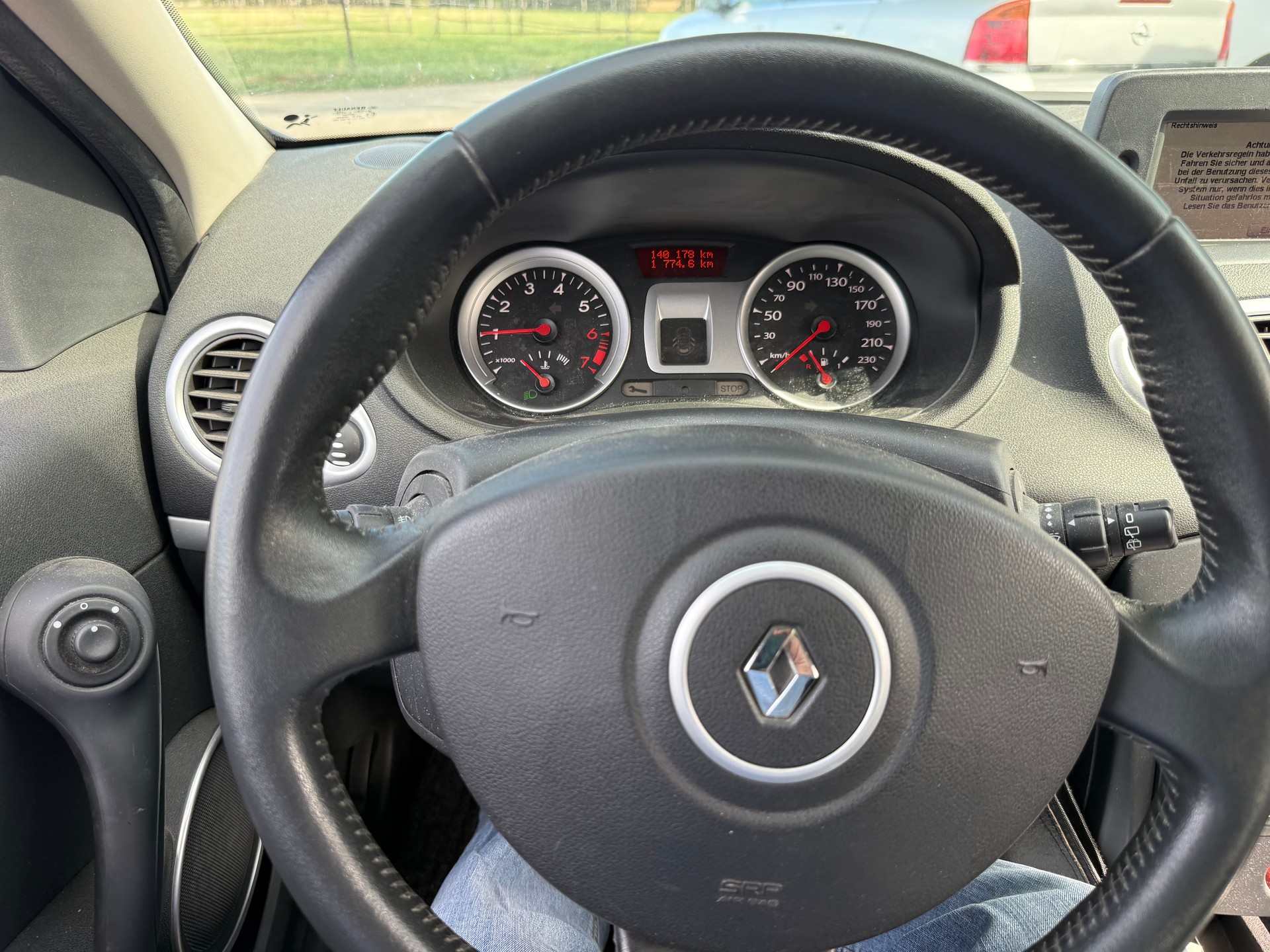 RENAULT Clio 1.2 16V Turbo Exception-image-11