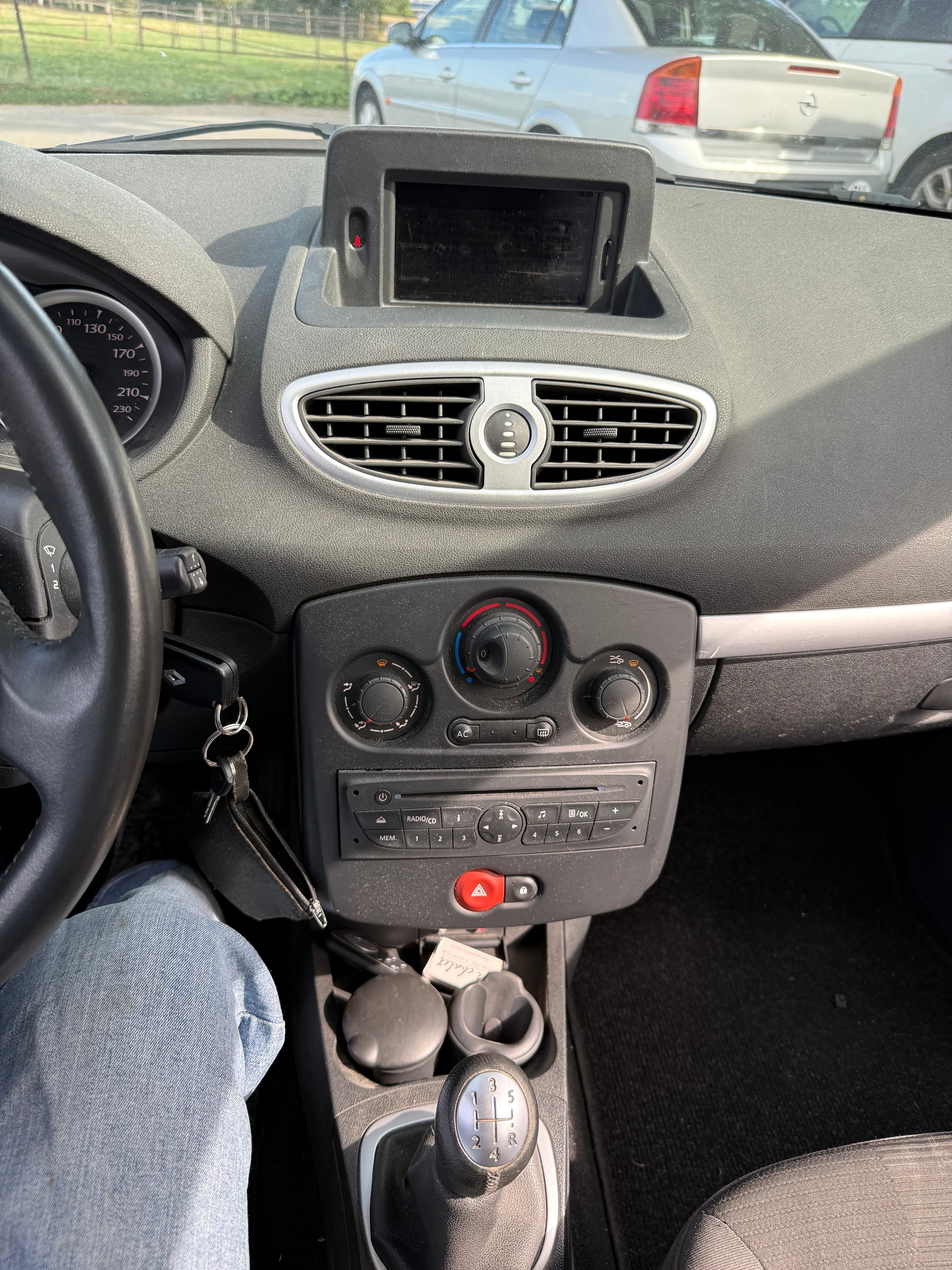 RENAULT Clio 1.2 16V Turbo Exception-image-12