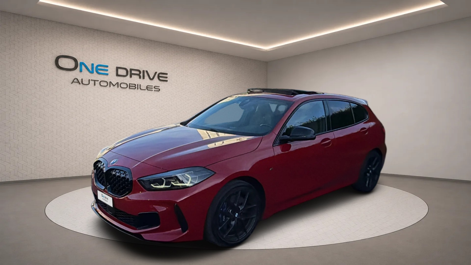 BMW M135i xDrive Steptronic-image-2