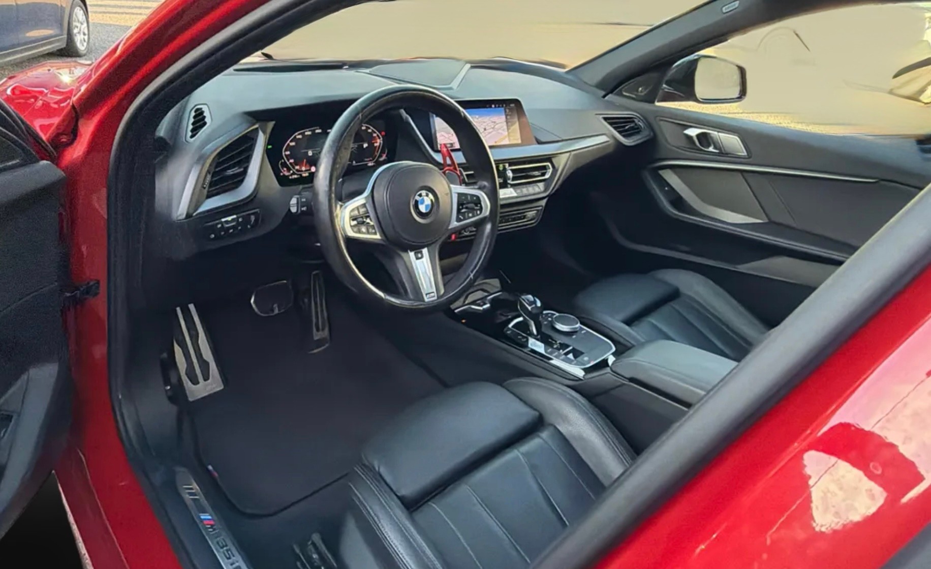 BMW M135i xDrive Steptronic-image-8