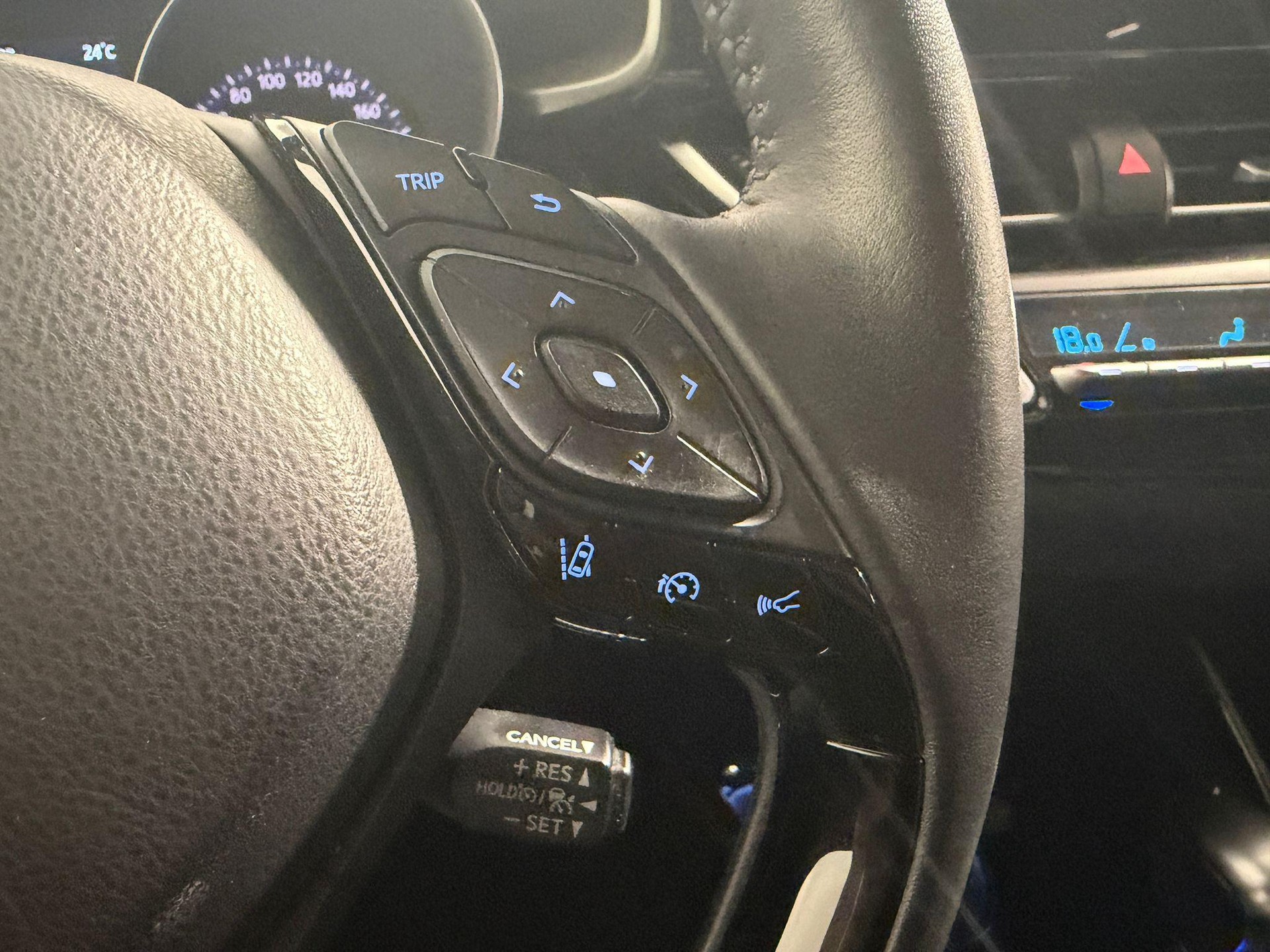 TOYOTA C-HR 1.8 VVTi HSD Comfort-image-6
