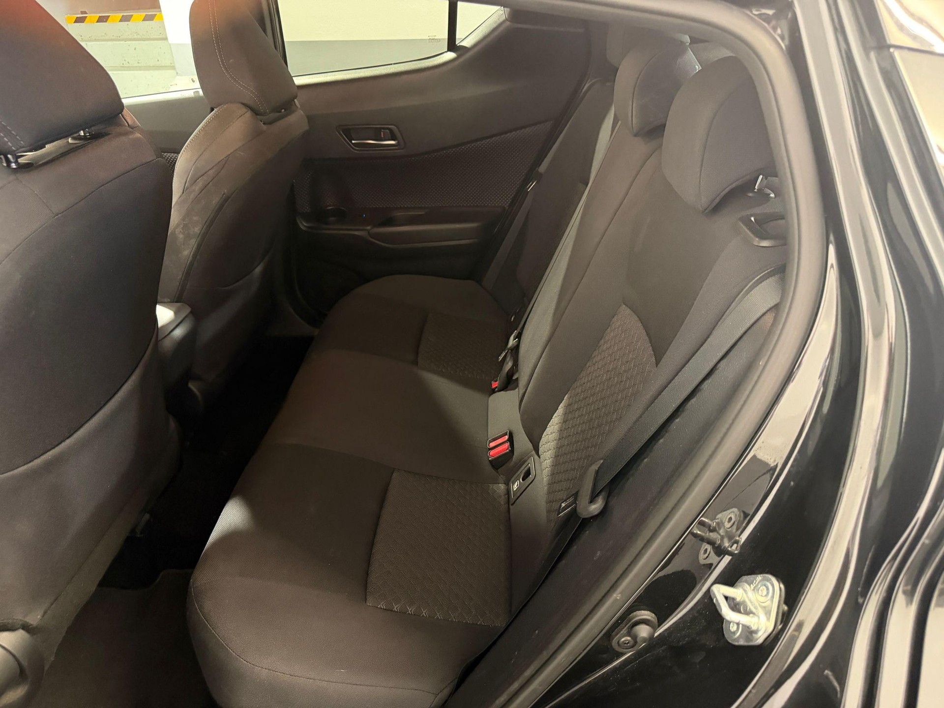 TOYOTA C-HR 1.8 VVTi HSD Comfort-image-10