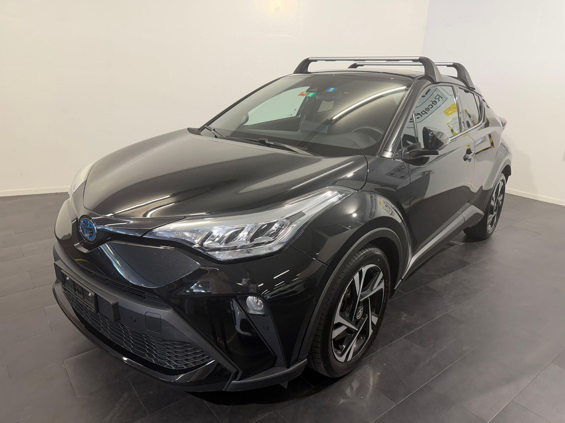 TOYOTA C-HR 1.8 VVTi HSD Comfort-image-0