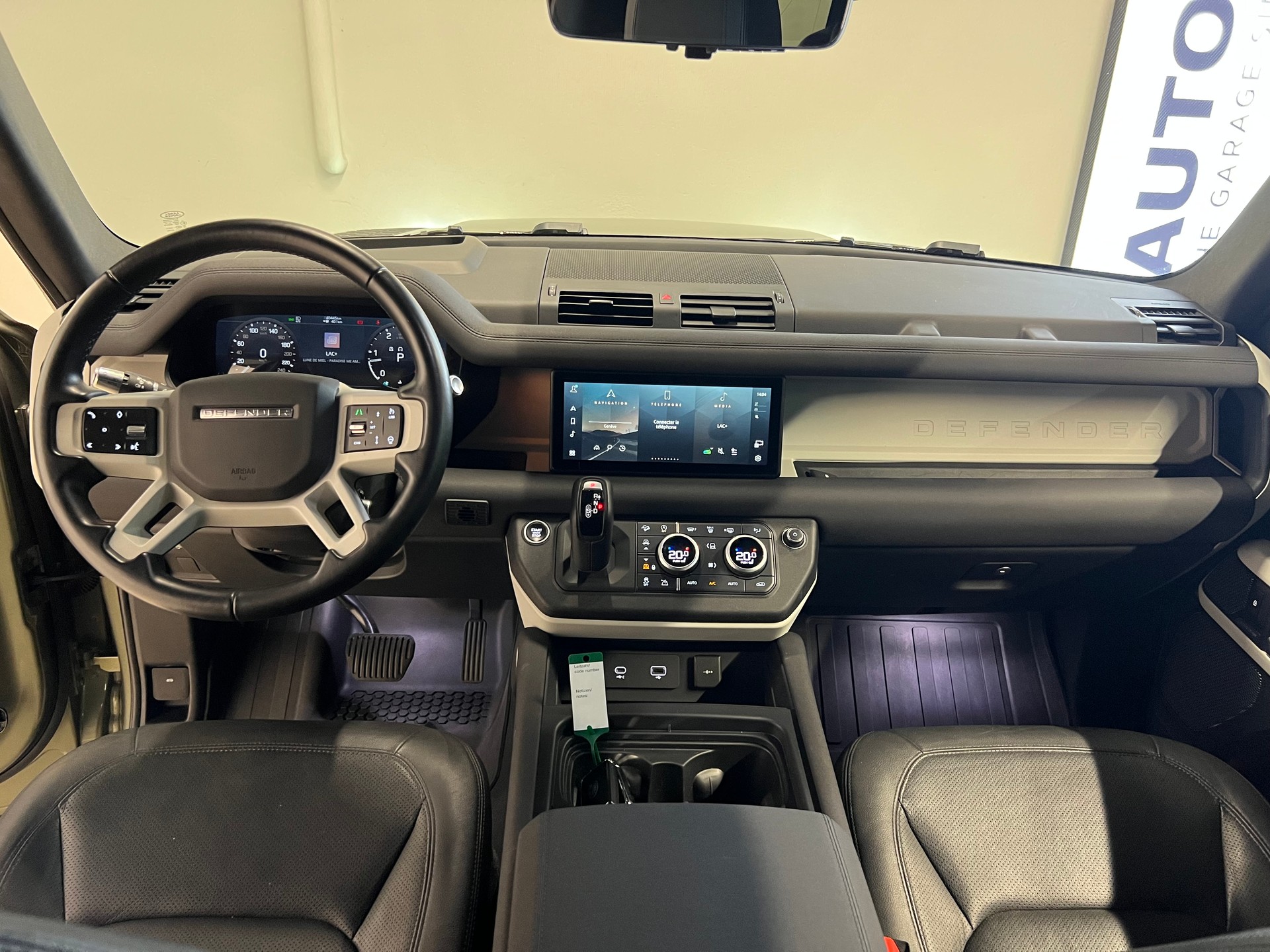 LAND ROVER Defender 90 3.0 D I6 250 SE-image-2