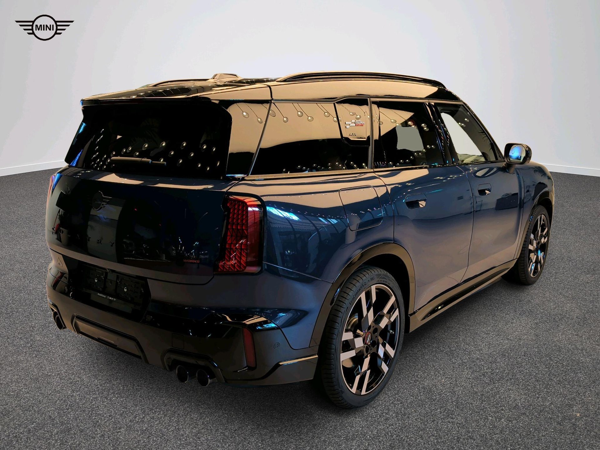 MINI John Cooper Works Countryman ALL4-image-3