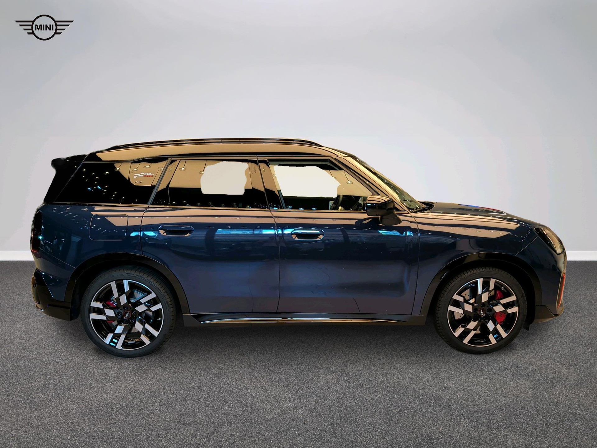 MINI John Cooper Works Countryman ALL4-image-1
