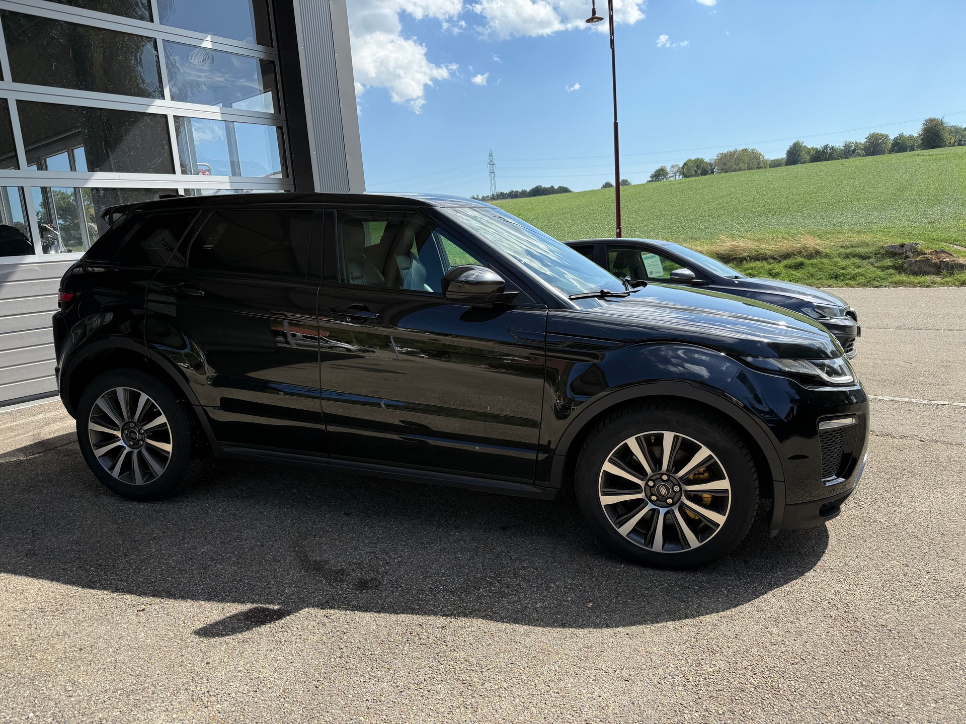 LAND ROVER Range Rover Evoque 2.0 SD4 HSE Dynamic AT9-image-0