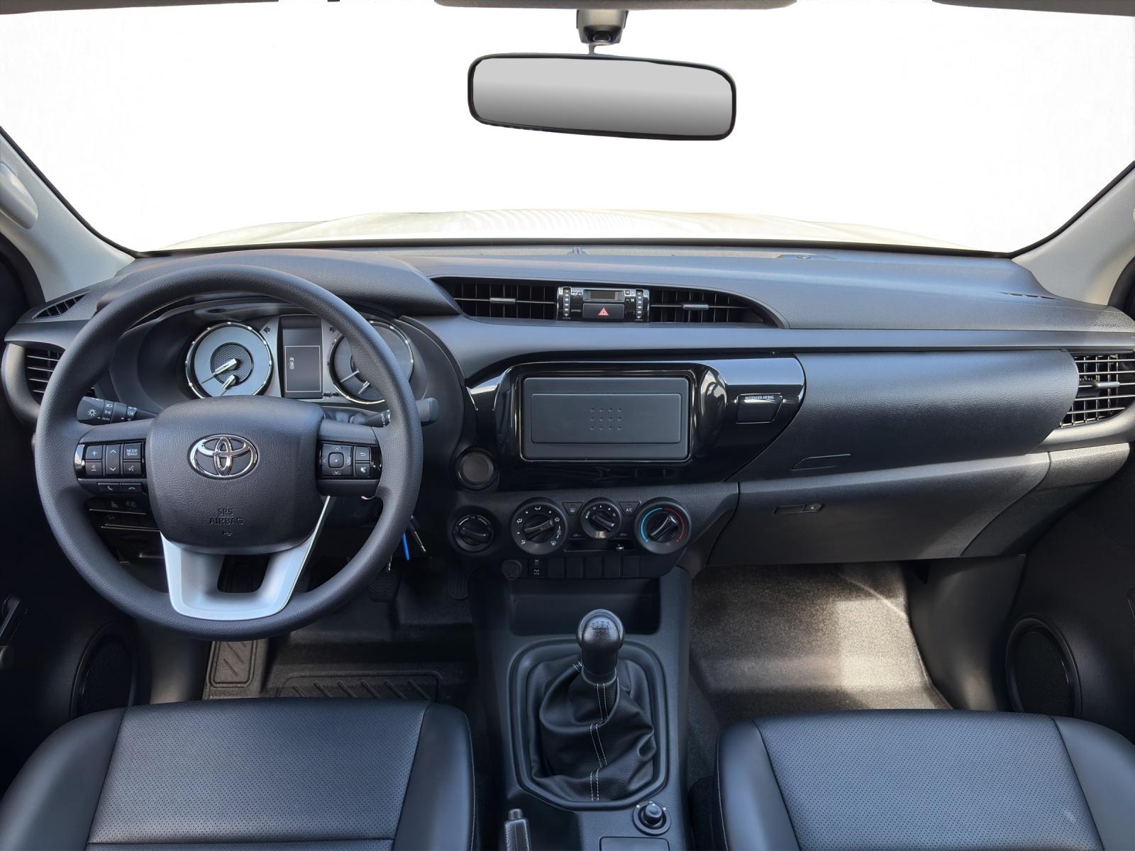 TOYOTA Hilux Double Cab.-Pick-up 2.4 D-4D 150 Comfort-image-12