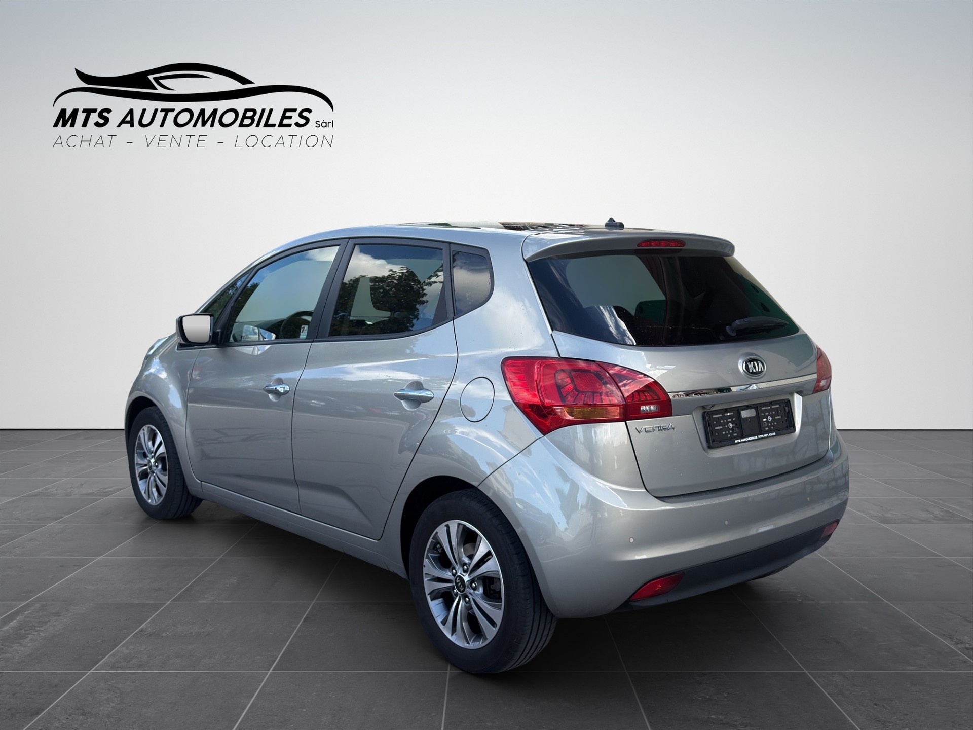 KIA Venga 1.6 CVVT Swiss Champion Automatic-image-3