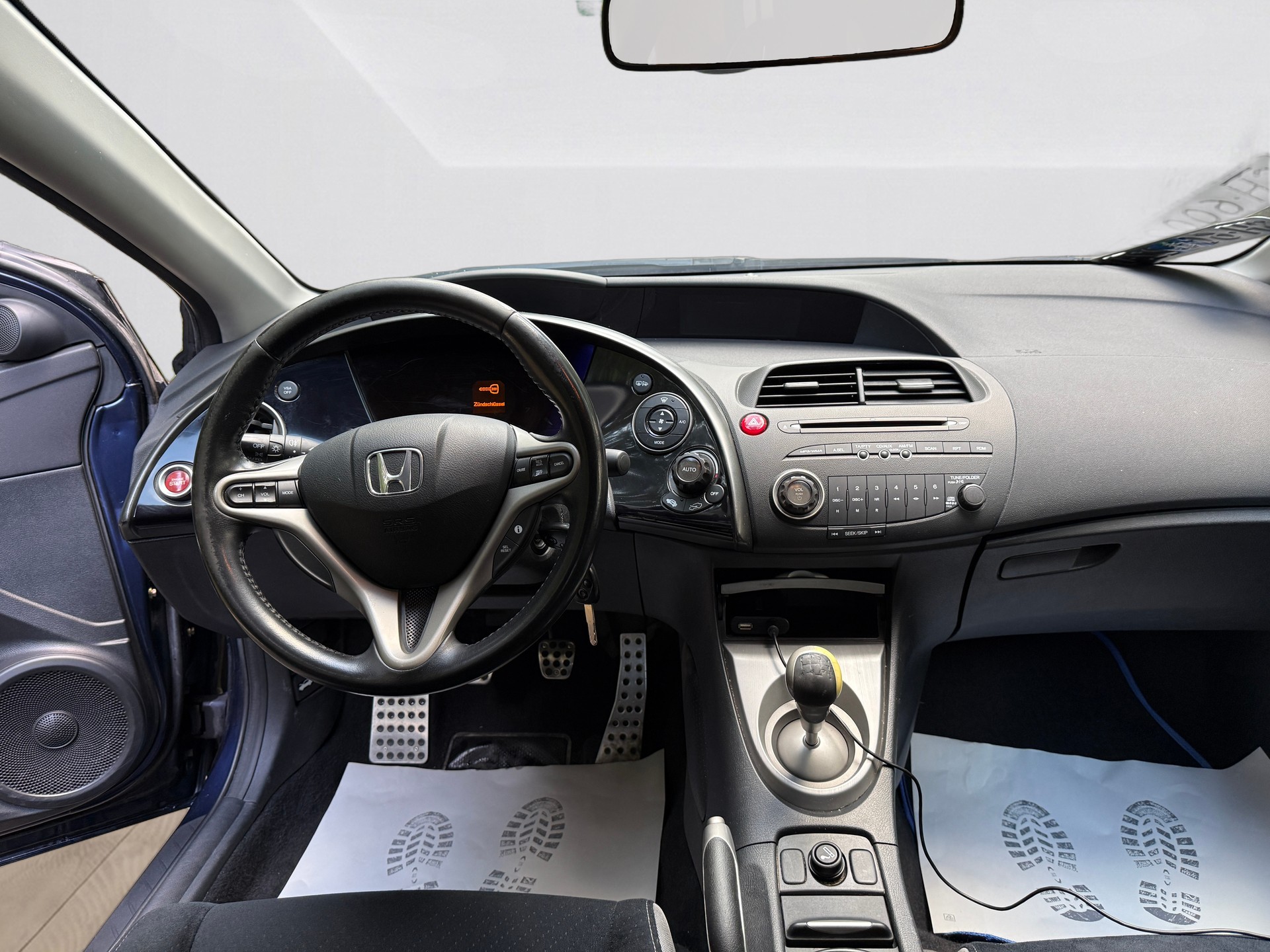 HONDA Civic 1.8i Sport-image-17