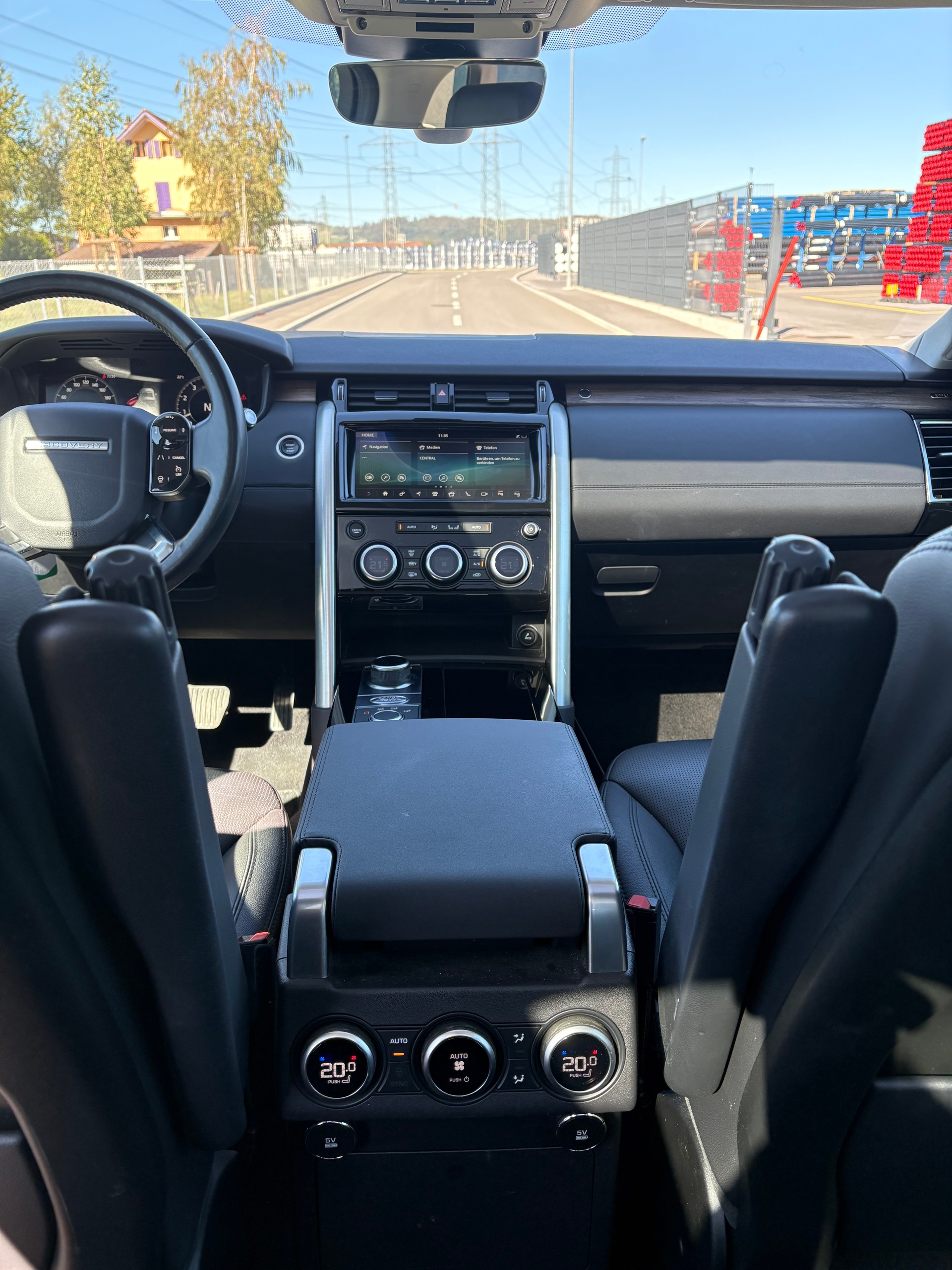 LAND ROVER Discovery 2.0 Si4 HSE Luxury Automatic-image-11