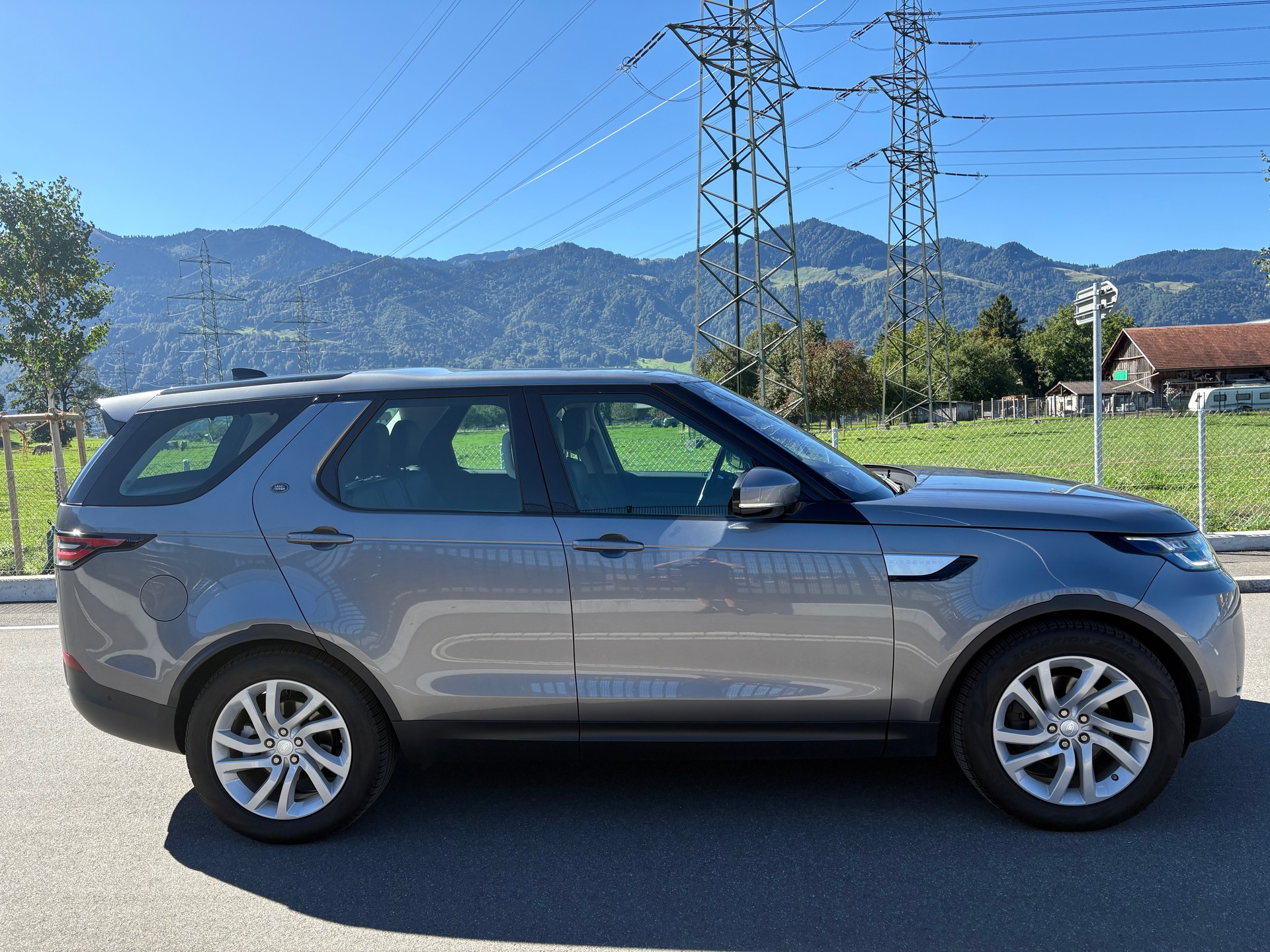 LAND ROVER Discovery 2.0 Si4 HSE Luxury Automatic-image-1