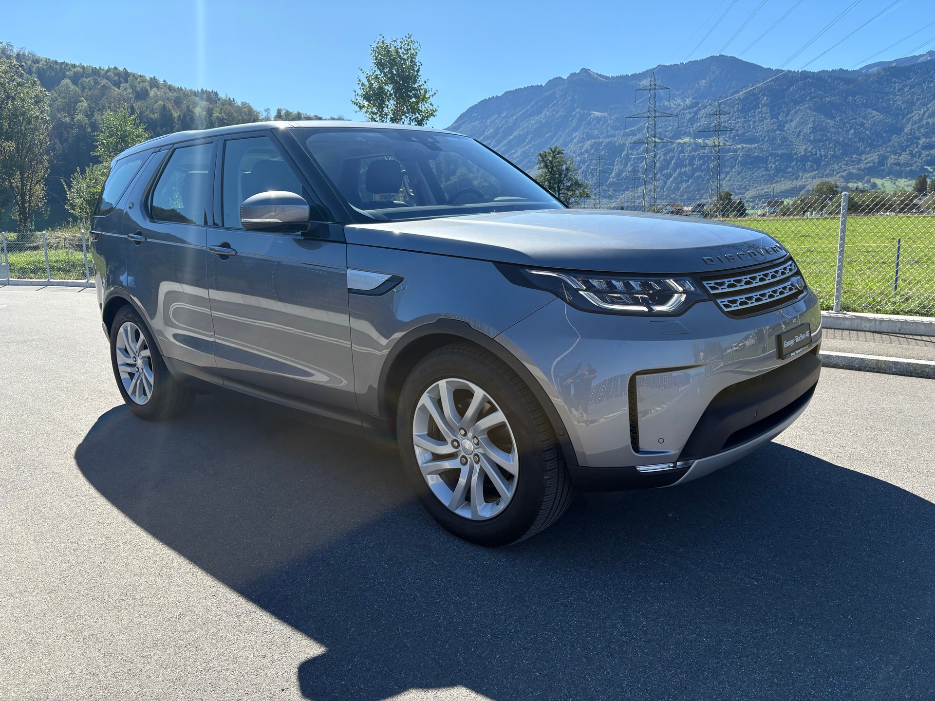 LAND ROVER Discovery 2.0 Si4 HSE Luxury Automatic-image-0