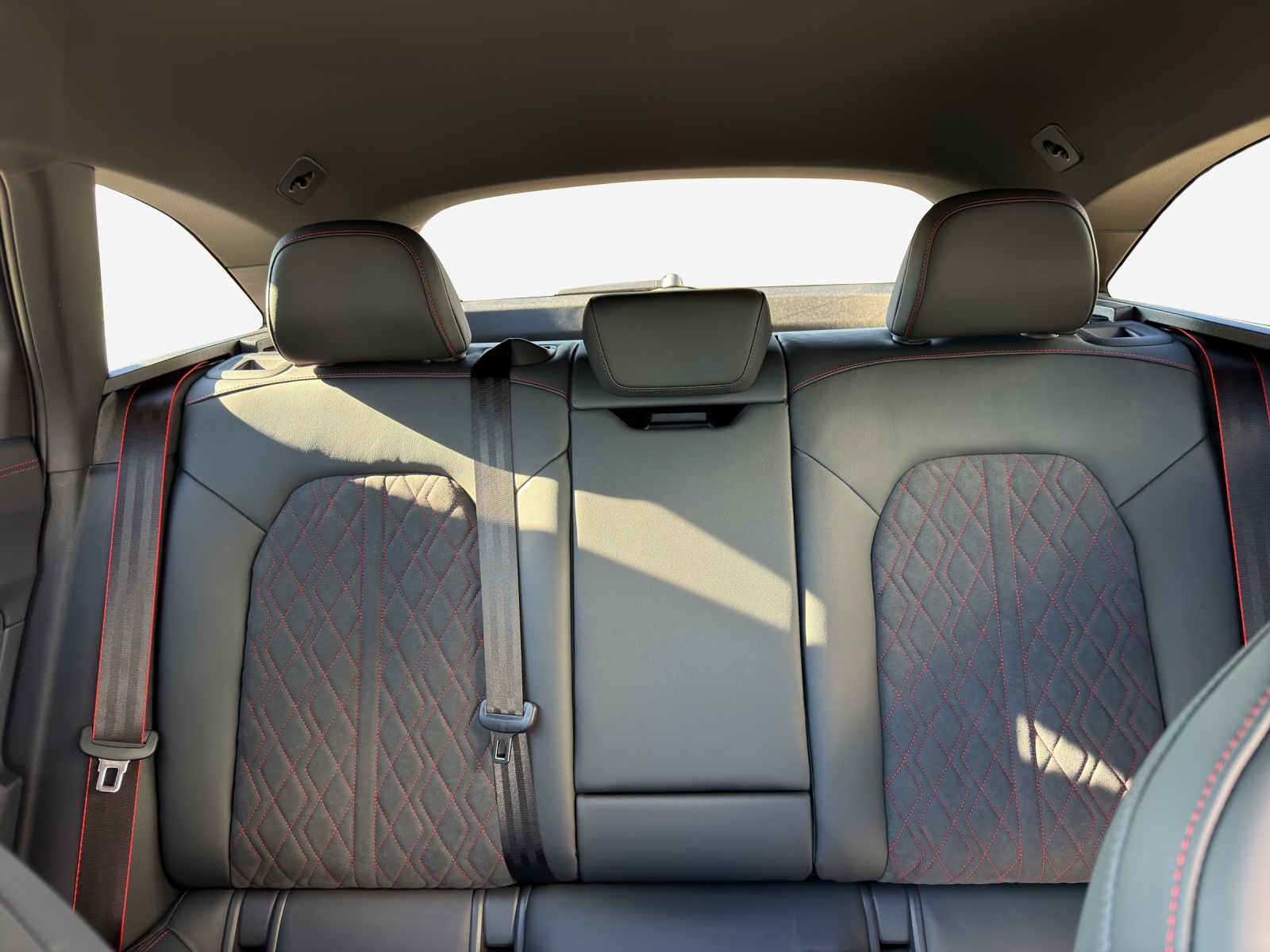 AUDI A5 Avant e-hybrid quattro 270 kW S tronic-image-11