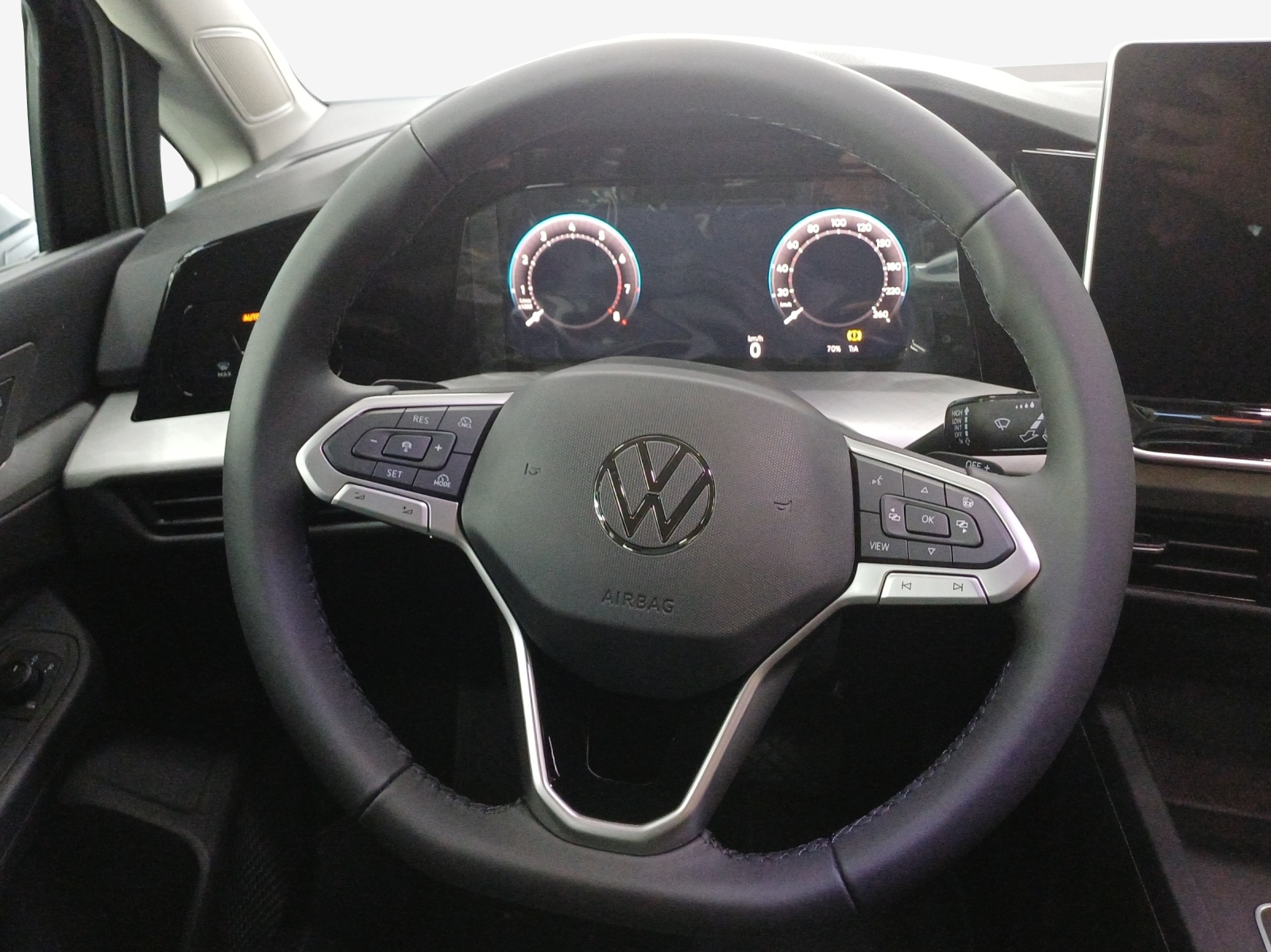 VW Golf 1.5 e TSI mHEV Value DSG-image-8