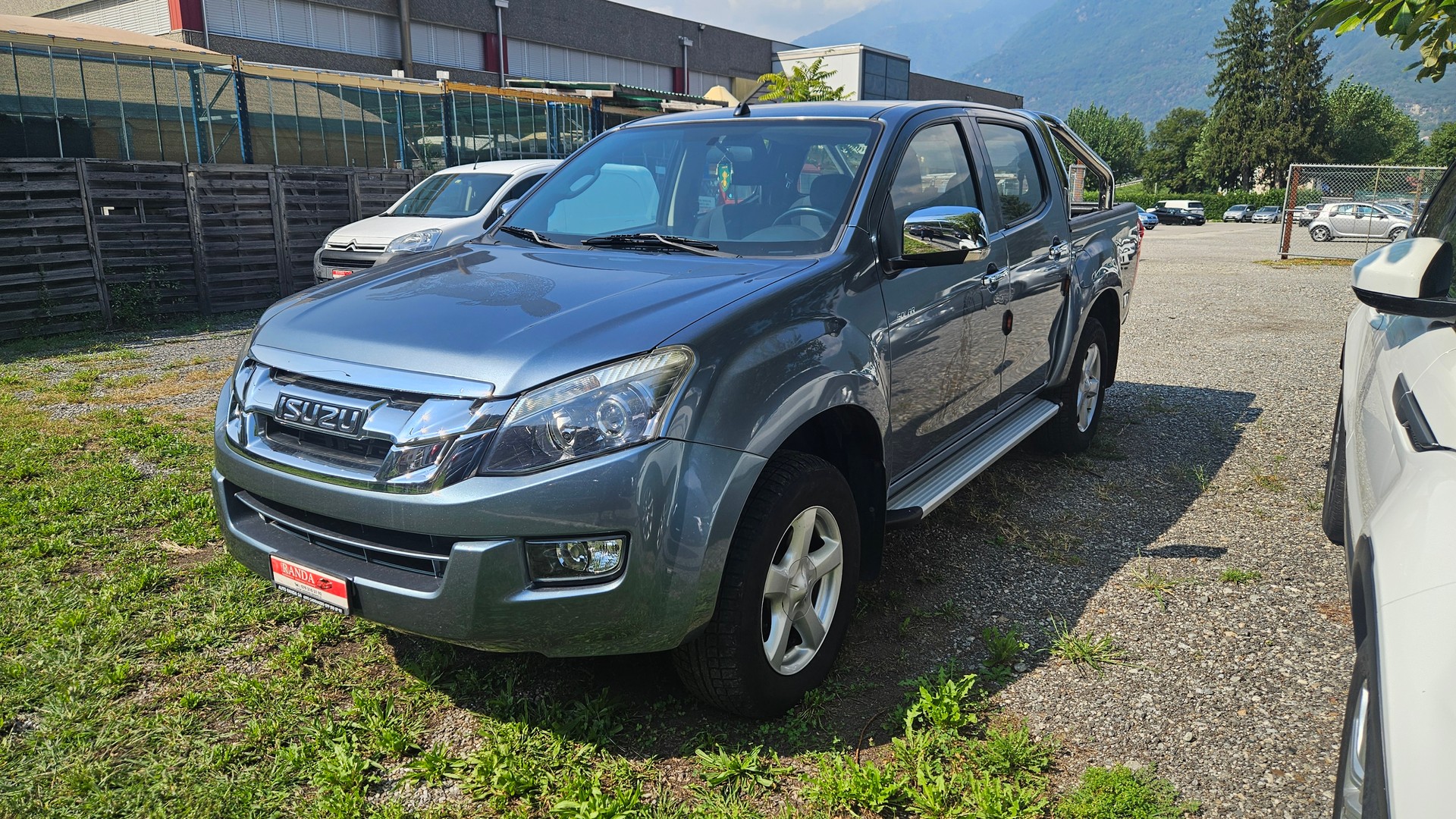 ISUZU D-MAX 2.5 Crew Cab Solar 4x4-image-2