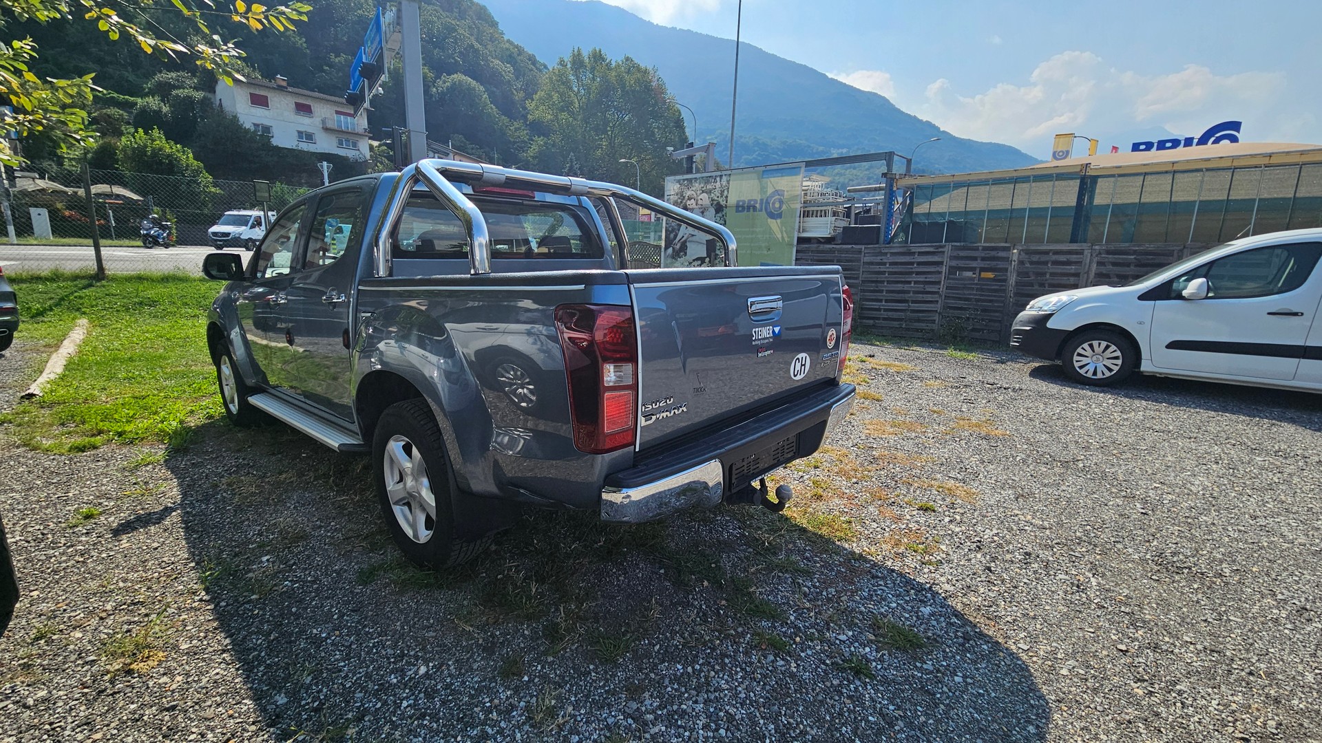 ISUZU D-MAX 2.5 Crew Cab Solar 4x4-image-4