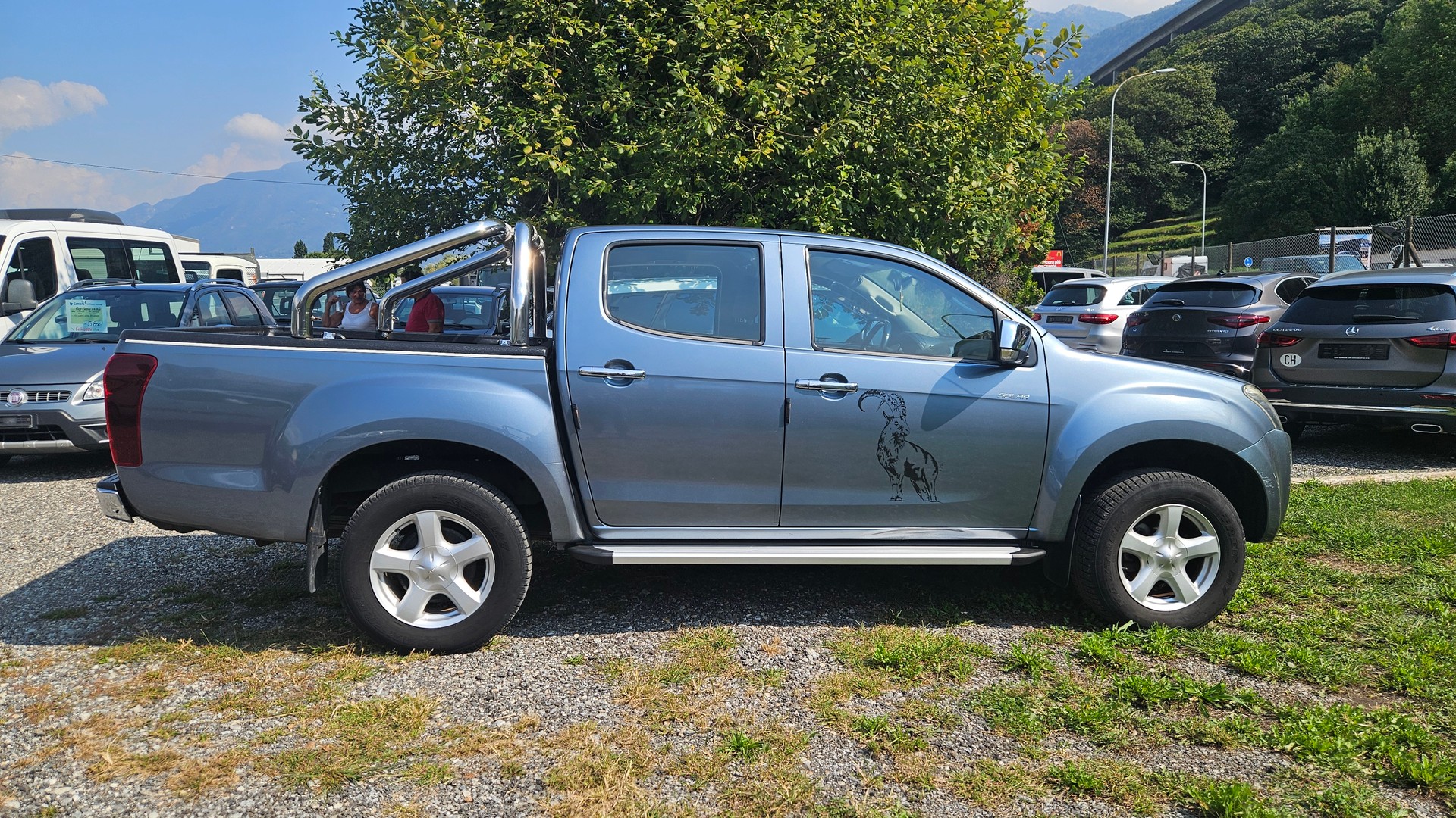 ISUZU D-MAX 2.5 Crew Cab Solar 4x4-image-1