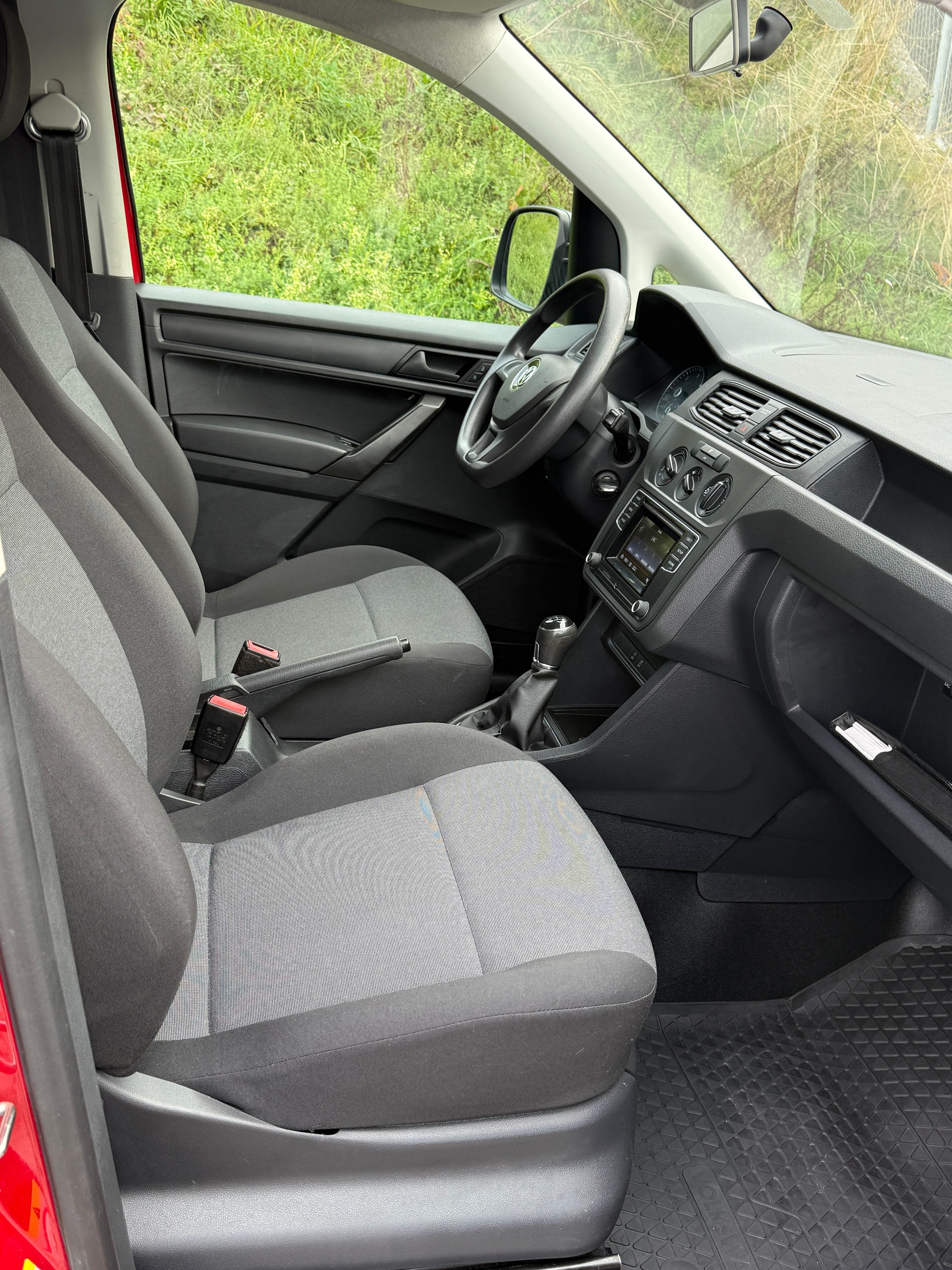 VW Caddy 2.0TDI 4Motion BlueMotion Technology-image-6