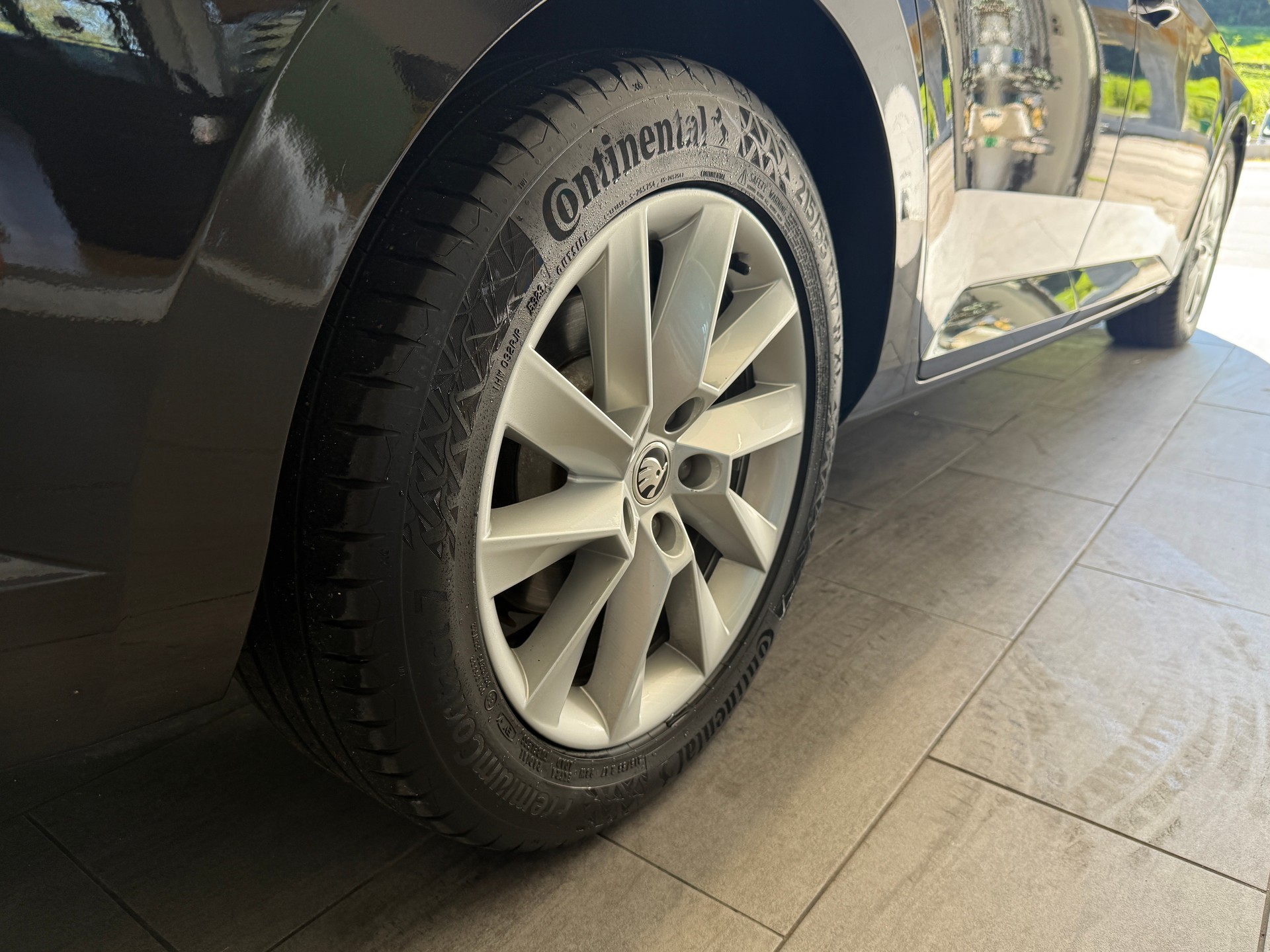 SKODA Superb Combi 2.0 TDi SportLine+ 4x4 DSG Ab 210. pro Monat-image-24