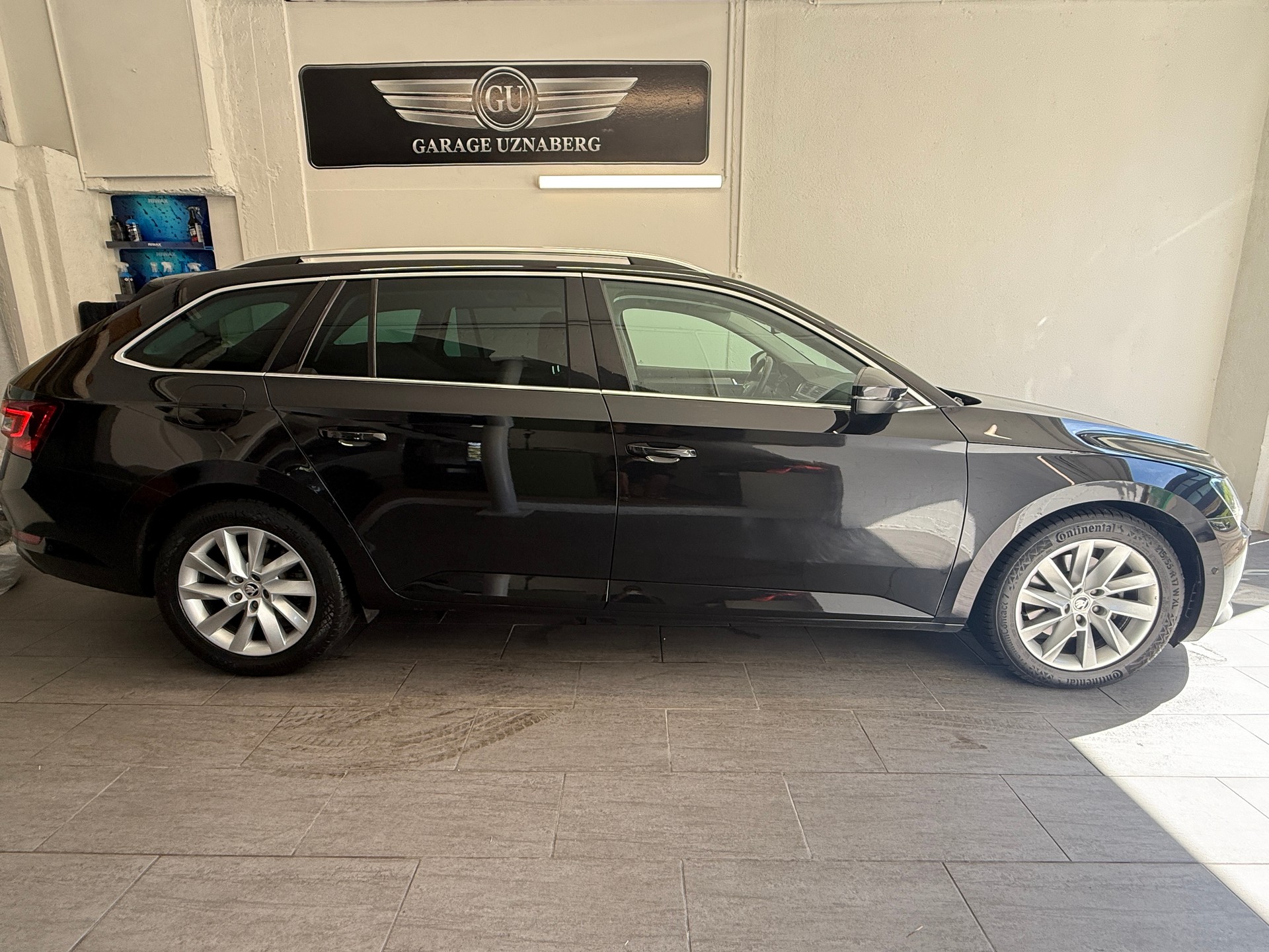 SKODA Superb Combi 2.0 TDi SportLine+ 4x4 DSG Ab 210. pro Monat-image-5
