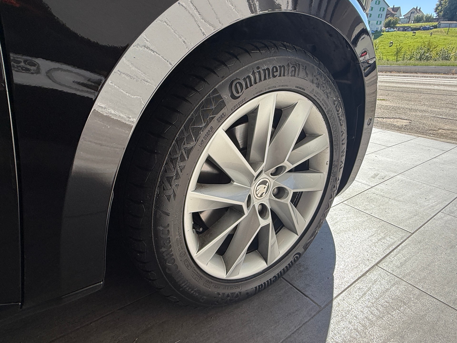 SKODA Superb Combi 2.0 TDi SportLine+ 4x4 DSG Ab 210. pro Monat-image-23