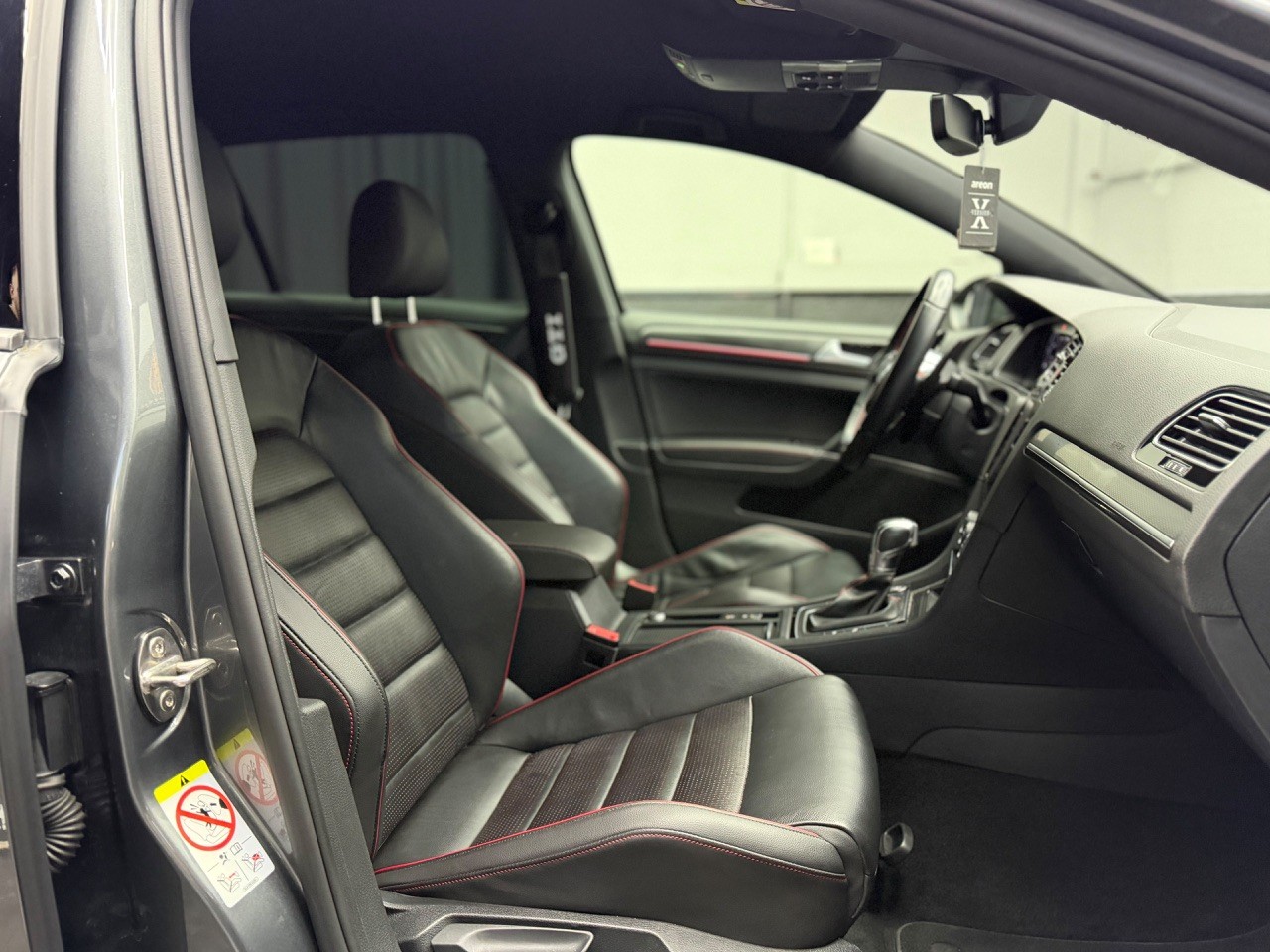 VW Golf 2.0 TSI GTI Performance DSG | CH-Auto | Rieger | Maxton-Design | ST-Federn | JR-Wheels | OHNE OPF!-image-25