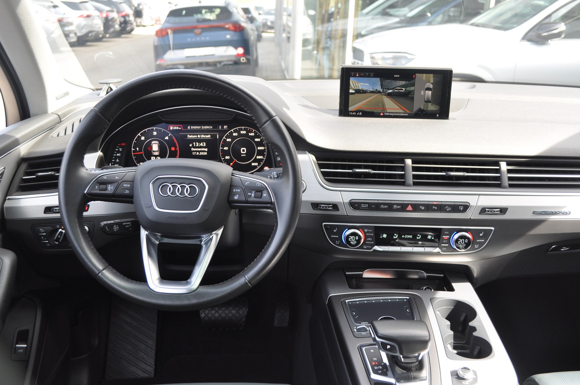 AUDI Q7 3.0 TDI quattro-image-11