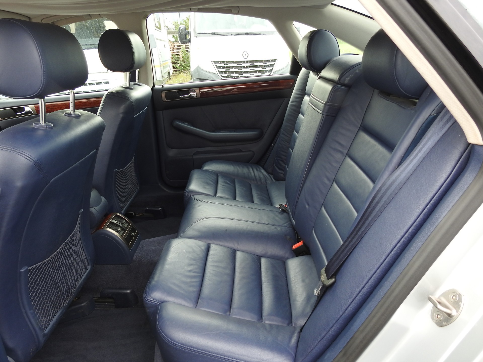 AUDI A6 4.2 quattro Ambition tiptronic-image-13