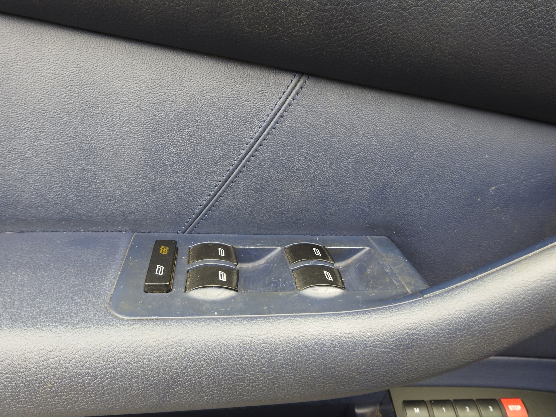 AUDI A6 4.2 quattro Ambition tiptronic-image-21