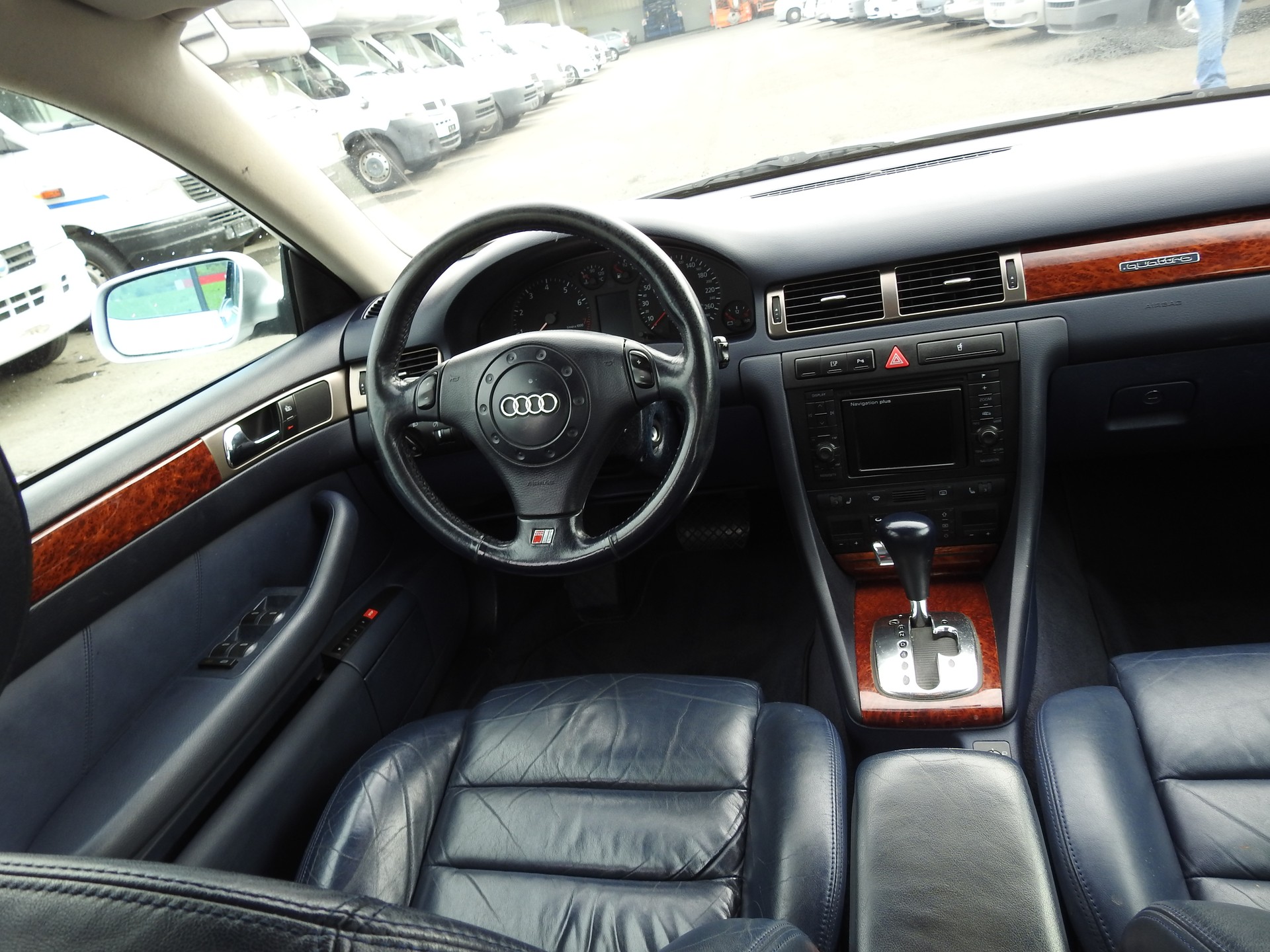 AUDI A6 4.2 quattro Ambition tiptronic-image-19