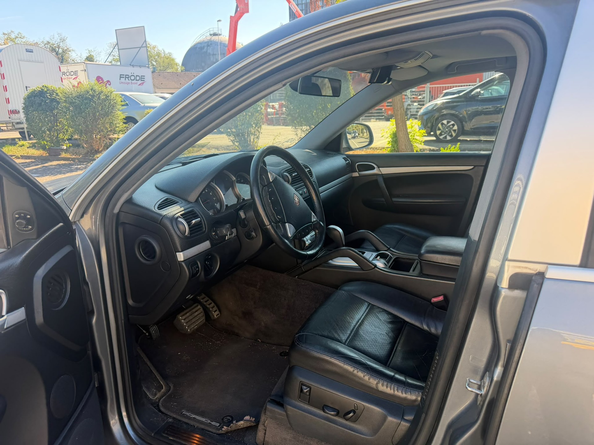 PORSCHE Cayenne S-image-6