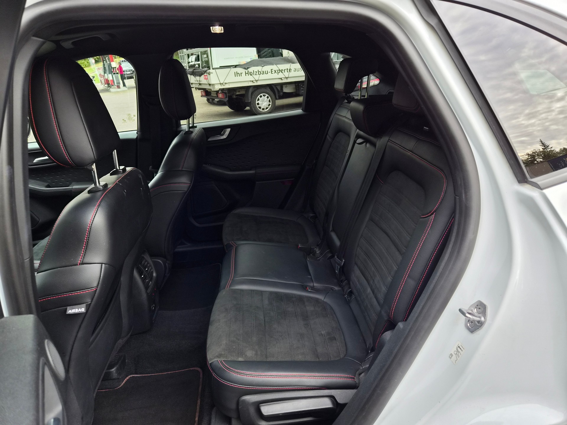 FORD Kuga 2.0 TDCi EcoBlue ST-Line 4WD Automat-image-10