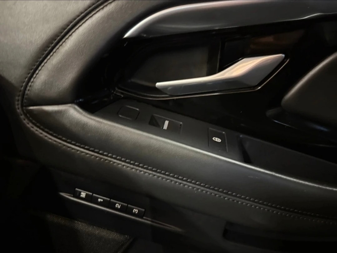 LAND ROVER Range Rover Evoque R-Dynamic P 300 HSE AT9-image-15