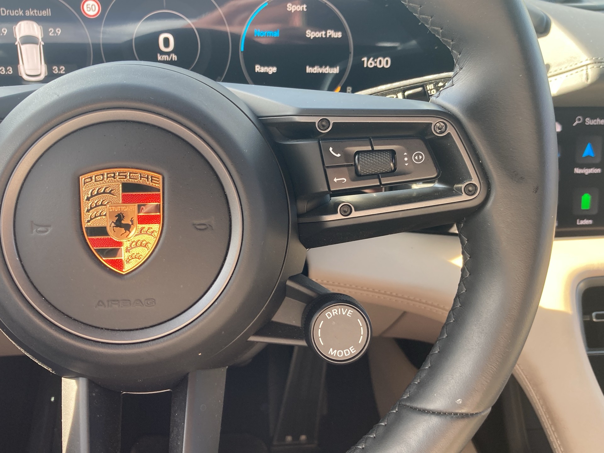 PORSCHE Taycan GTS Sport Turismo-image-24