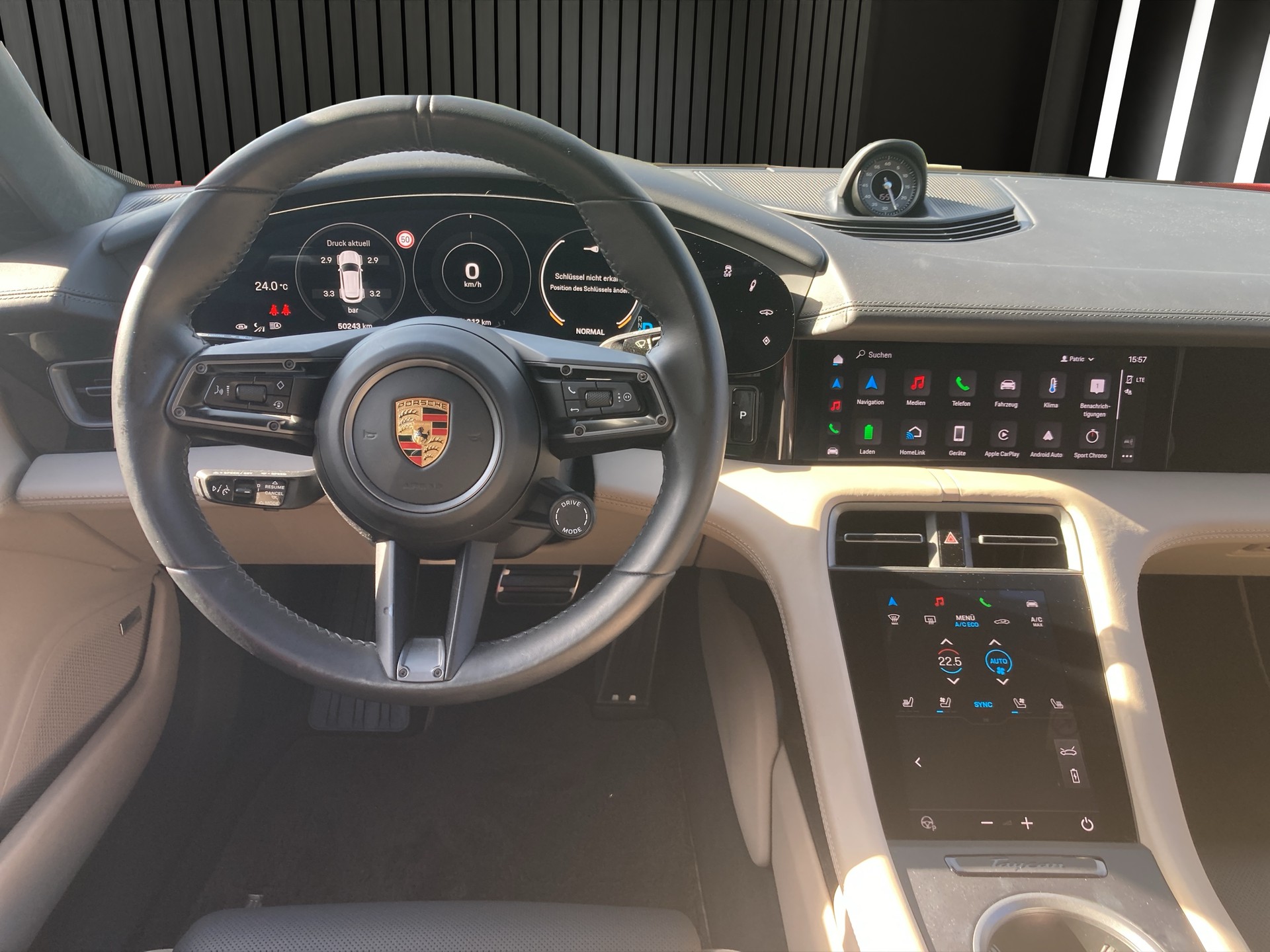 PORSCHE Taycan GTS Sport Turismo-image-13