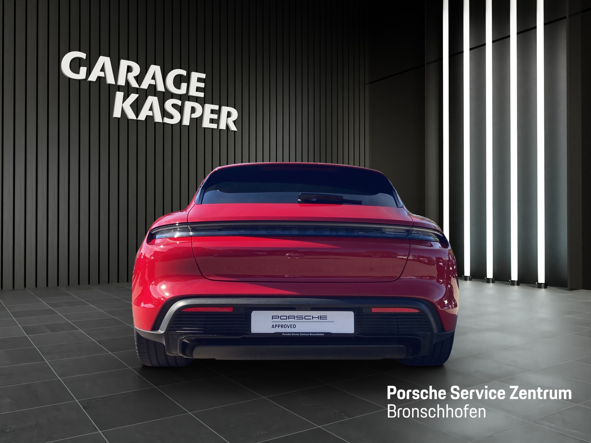 PORSCHE Taycan GTS Sport Turismo-showroom-element-3