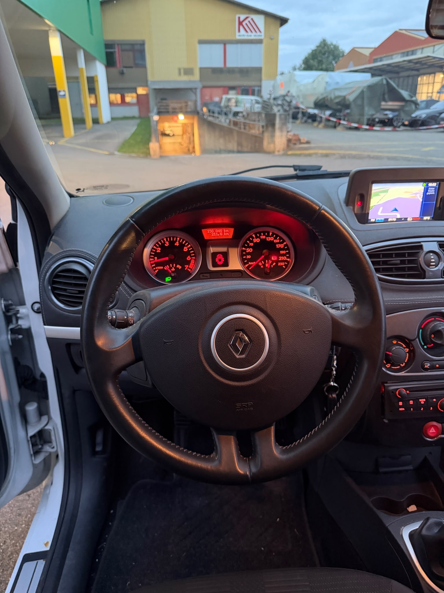RENAULT Clio 1.2 16V Turbo Expression-image-12