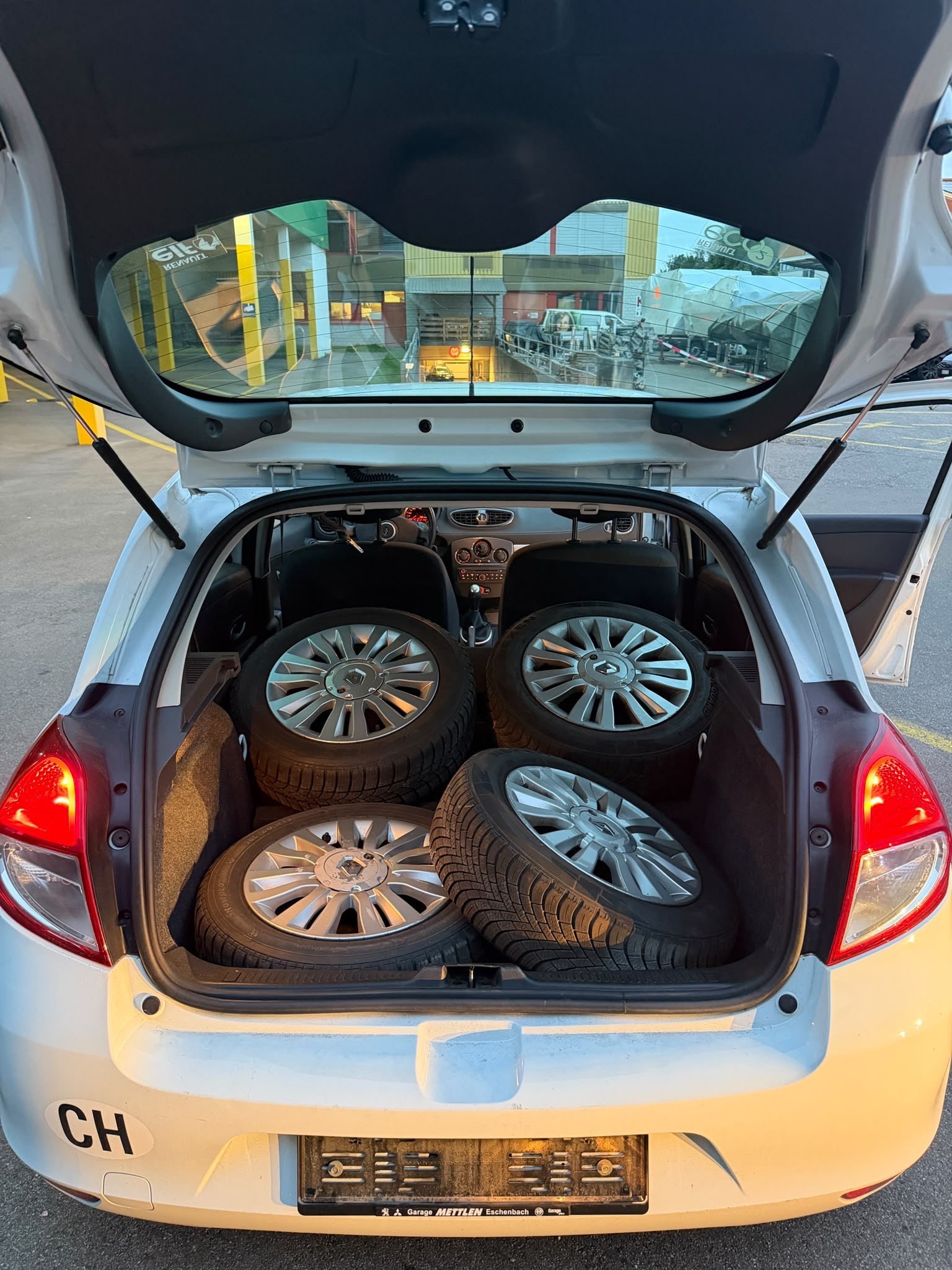 RENAULT Clio 1.2 16V Turbo Expression-image-13