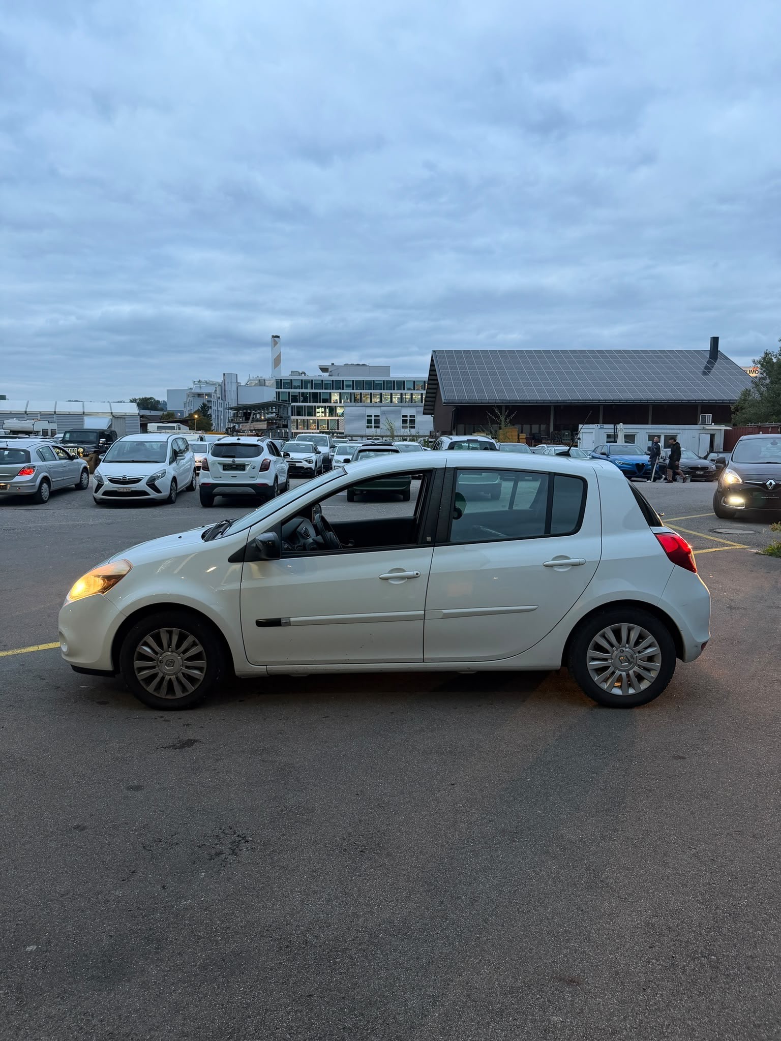 RENAULT Clio 1.2 16V Turbo Expression-image-3