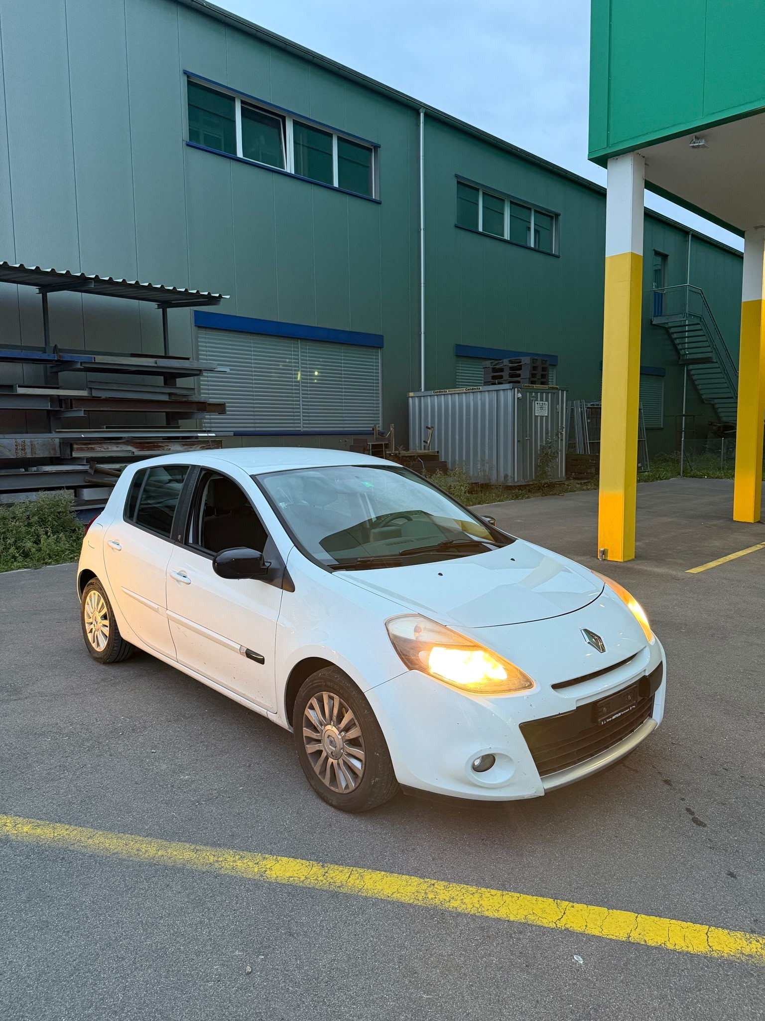 RENAULT Clio 1.2 16V Turbo Expression-image-0