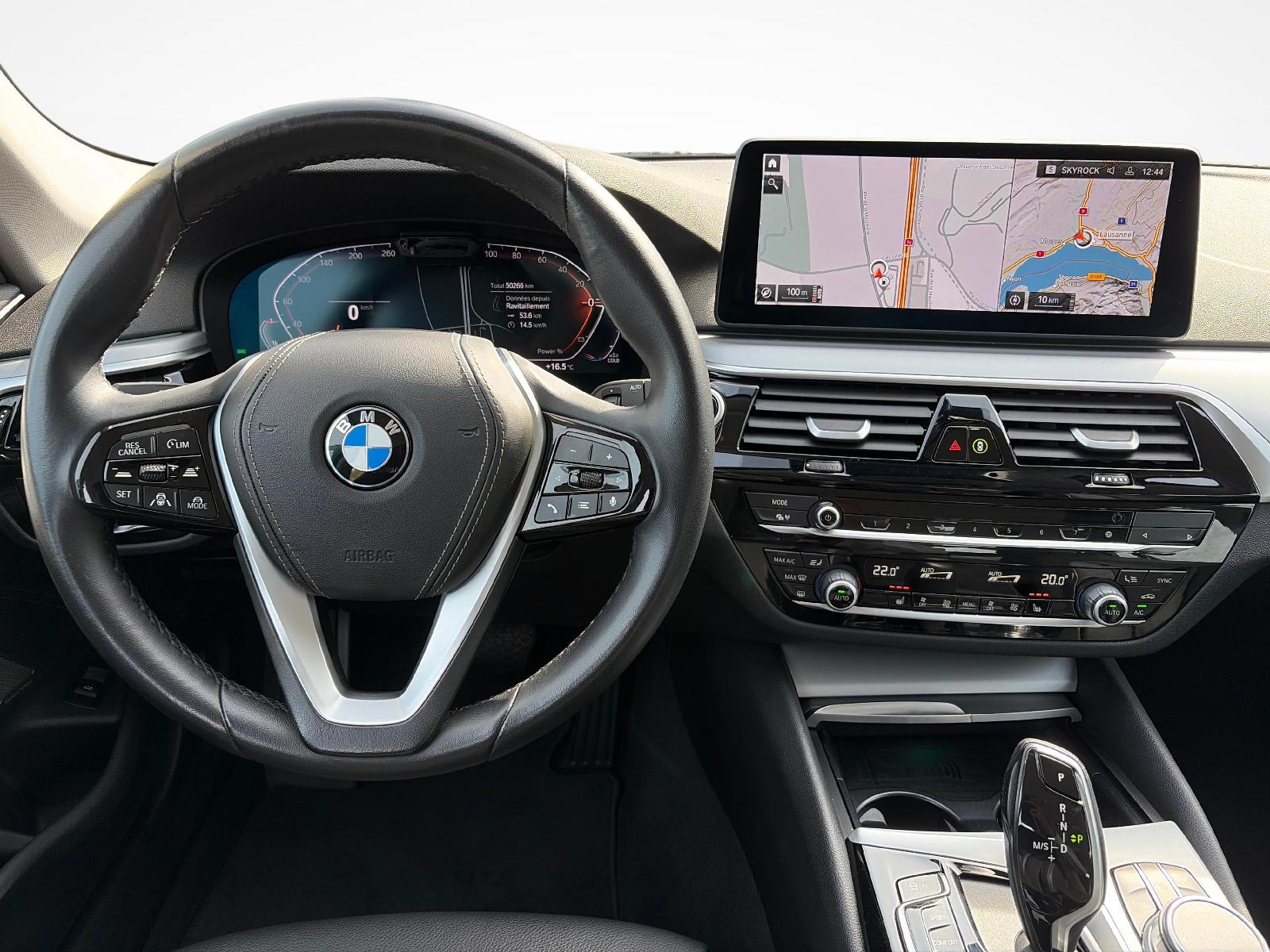 BMW 5er Reihe G31 Touring 530d xDrive-image-12