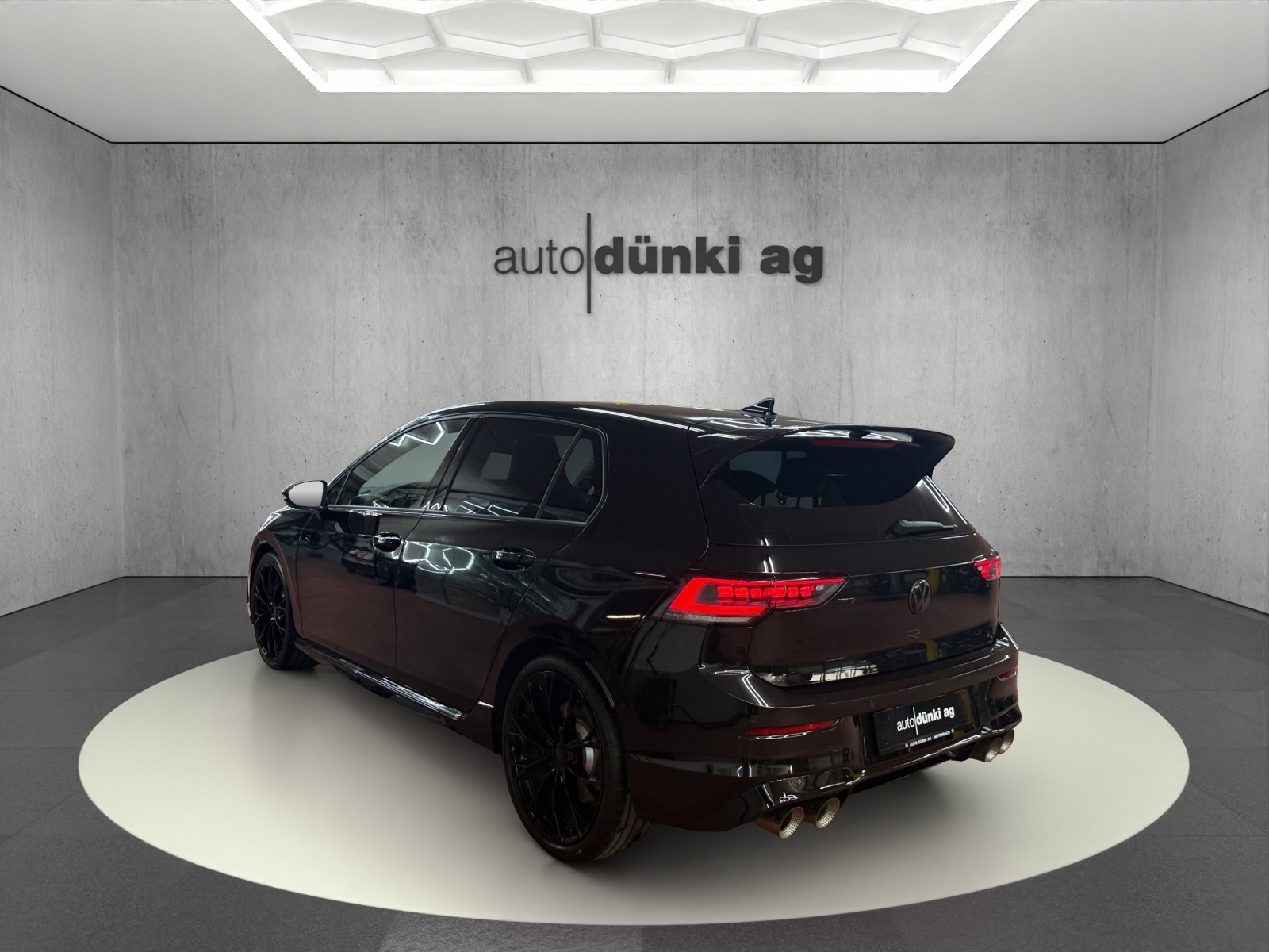 VW Golf 2.0 TSI R DSG 4 Motion-image-2
