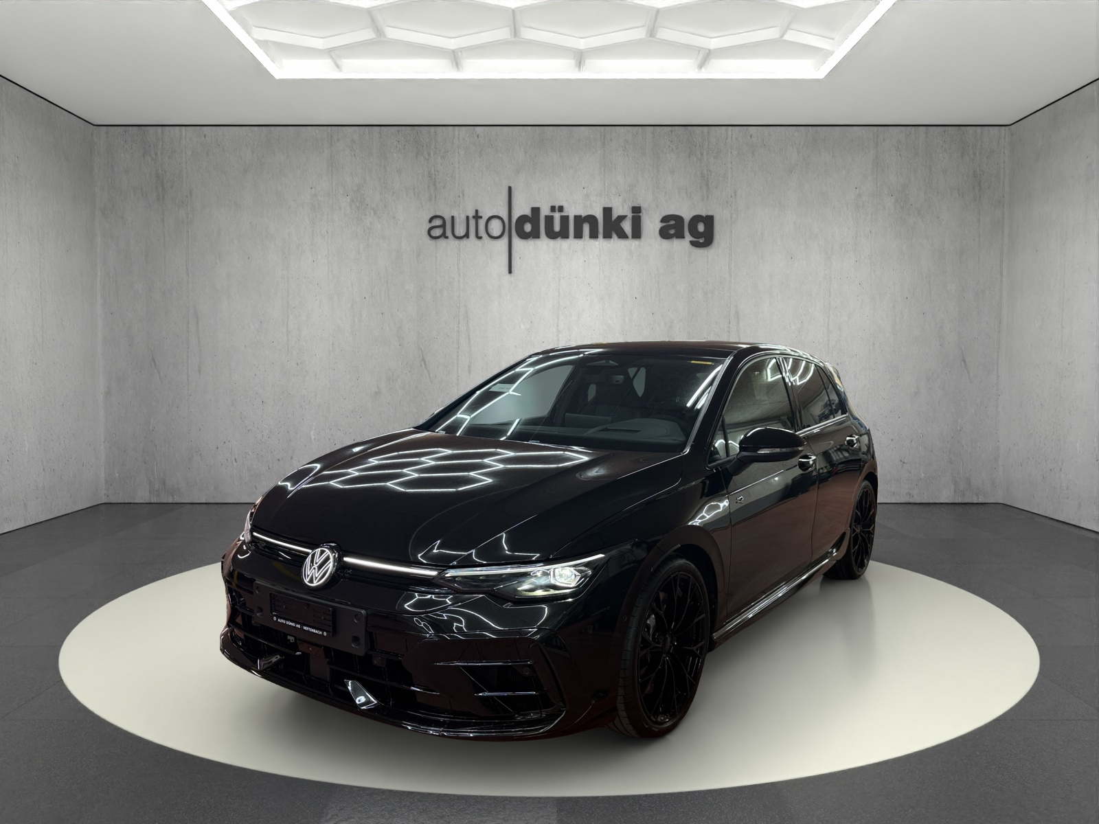 VW Golf 2.0 TSI R DSG 4 Motion-image-0